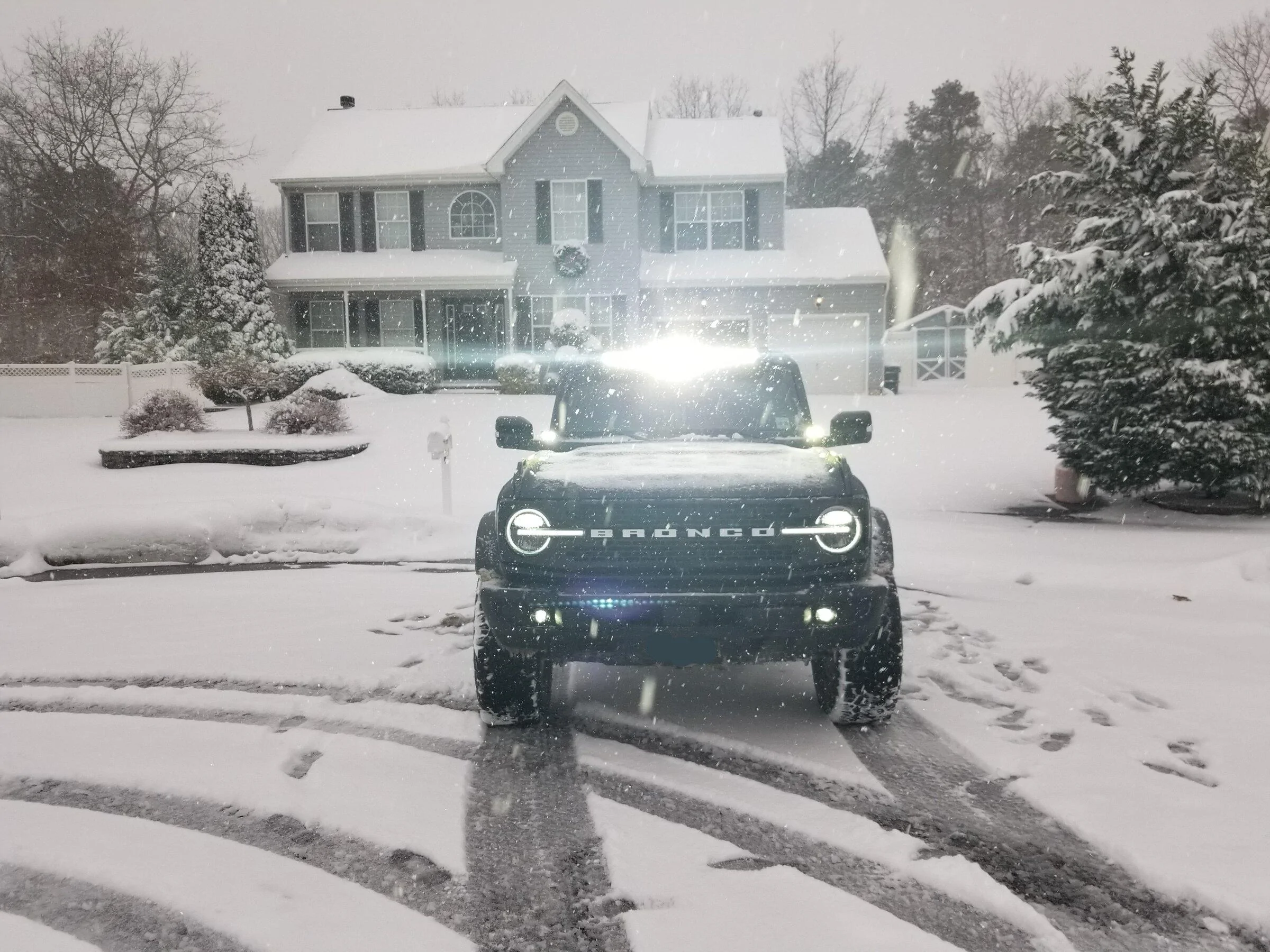 Ford Bronco Share your snowy Bronco pics! 20220103_162045