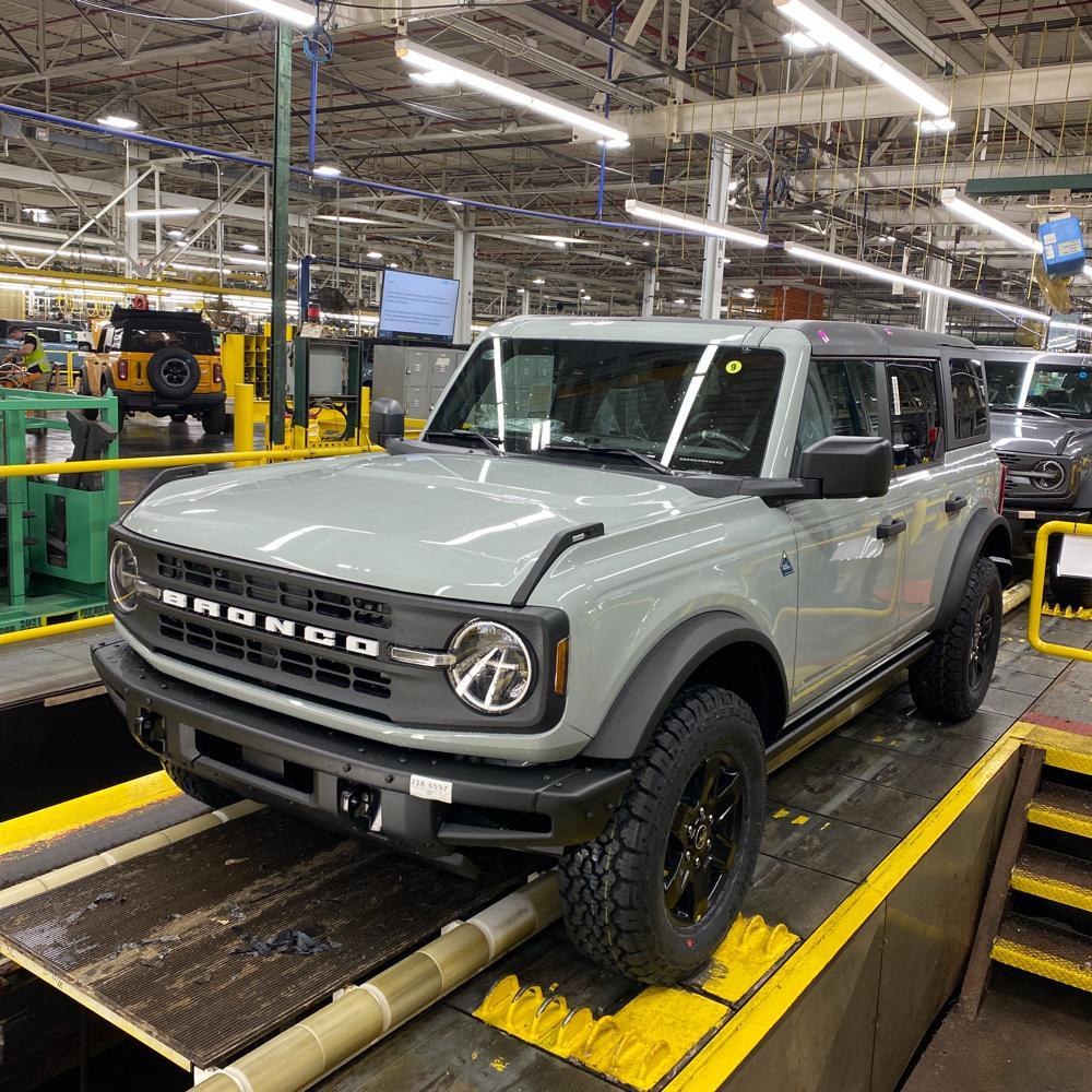 Ford Bronco *** DIRT MOUNTAIN Broncos - Built, Shipped, Delivered Tracker*** image (1)