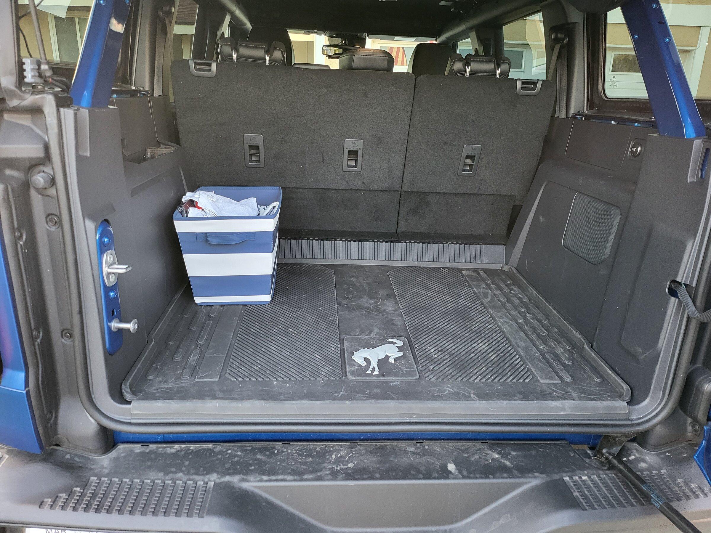 Ford Bronco LIGHTNING BLUE Bronco Club 20220103_160300-