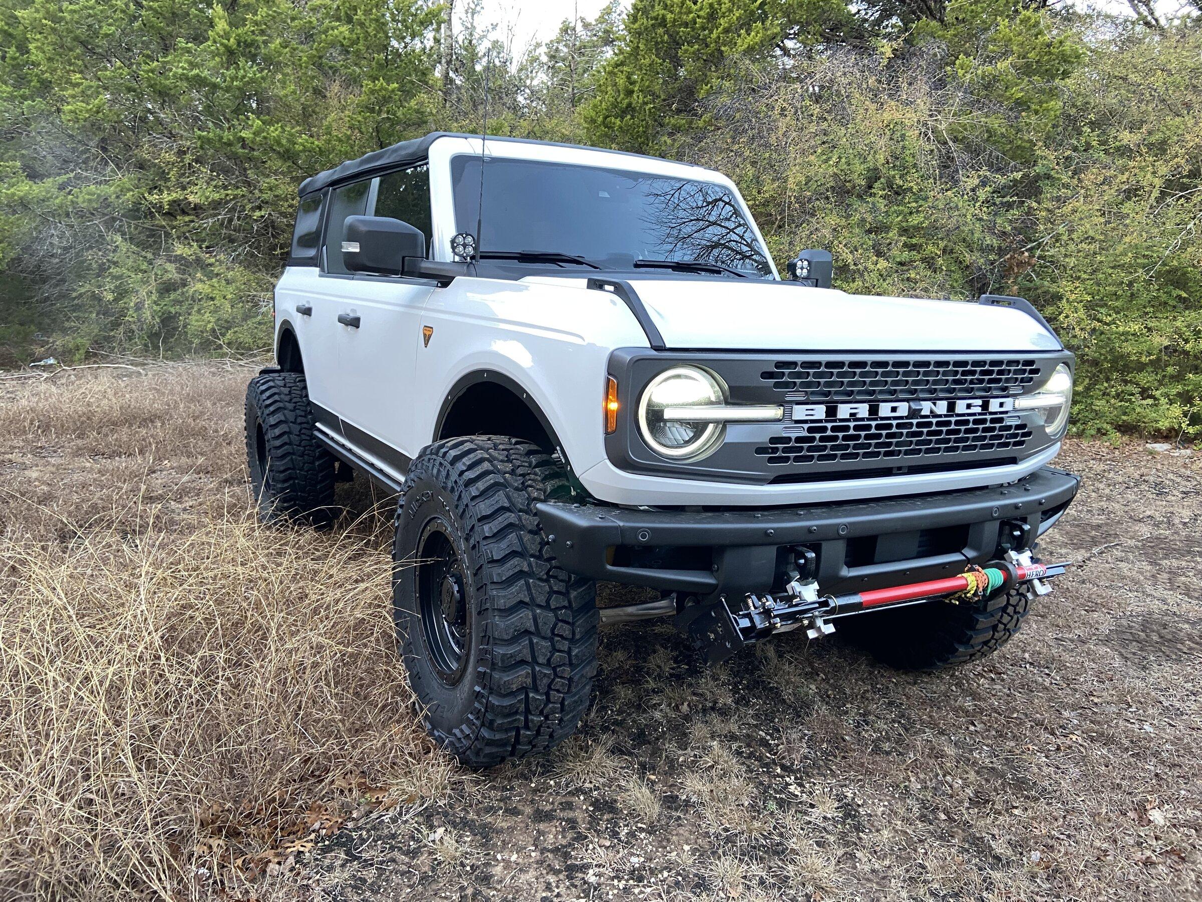 Ford Bronco My 2021 Badlands: 3" lift, fender delete, 37" Mickey Thompson MT, 17" Panzer wheels IMG_8399