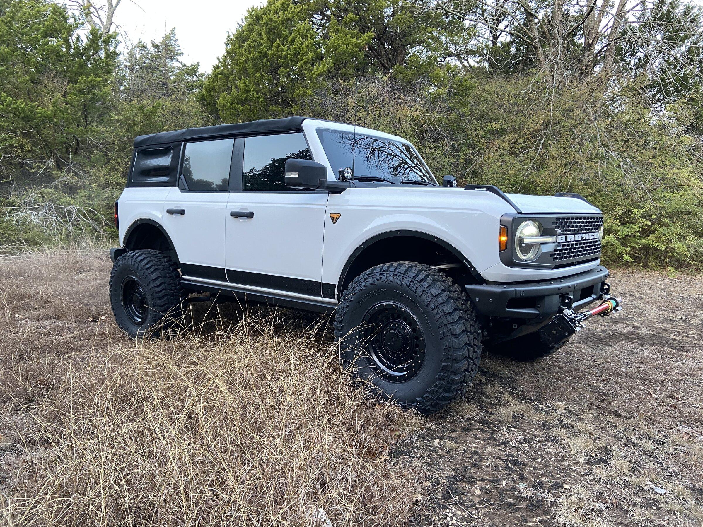 Ford Bronco My 2021 Badlands: 3" lift, fender delete, 37" Mickey Thompson MT, 17" Panzer wheels IMG_8396