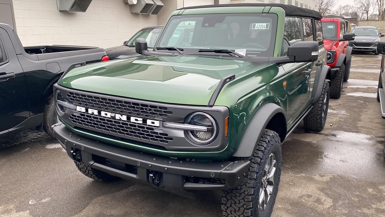 Ford Bronco ERUPTION GREEN Bronco Club 55B635F5-C505-466A-863E-E4F3185C4916