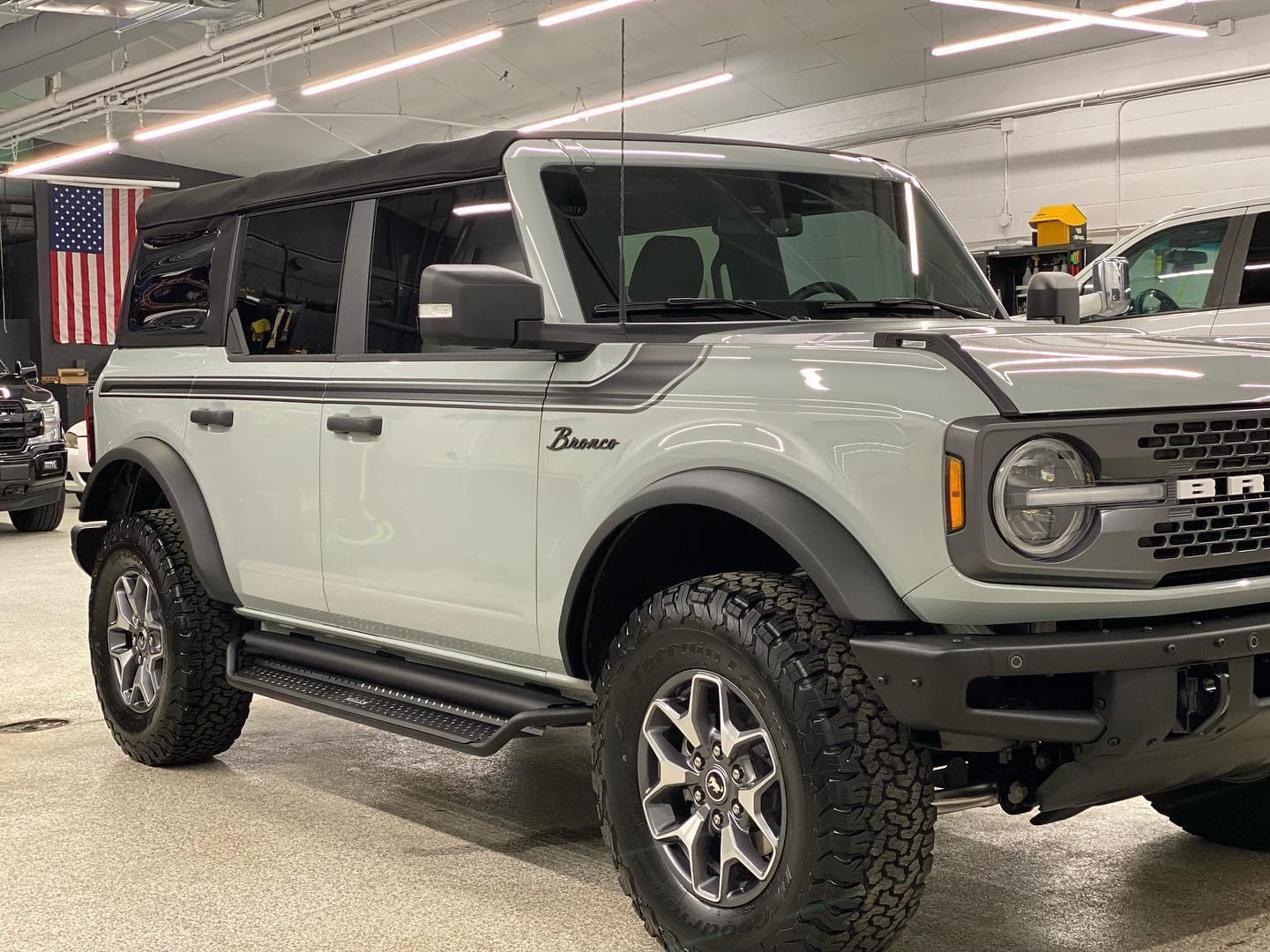 Ford Bronco CACTUS GRAY Bronco Club 3311AFA2-8419-4B91-BBC7-D2B1DBE9F217