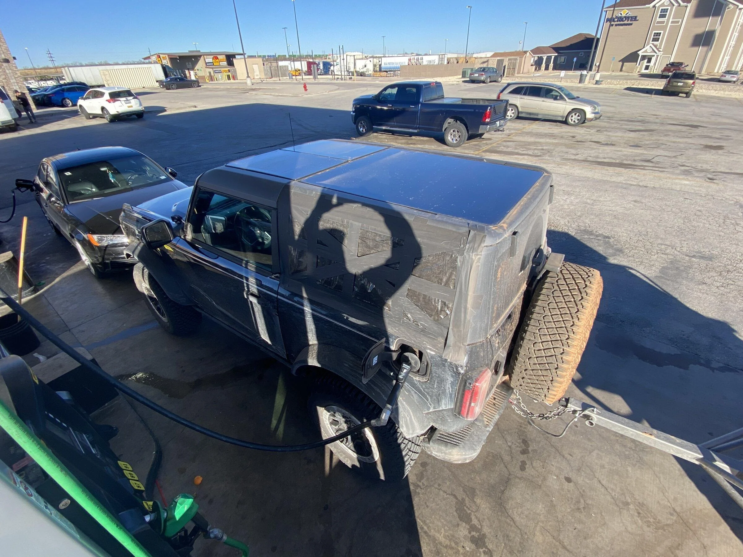 Ford Bronco Oh Sh!$  2 Door Bronco with custom glass hardtop rolls over on trail C105B971-DAFA-4956-BCFB-B0B5C7D98FC2