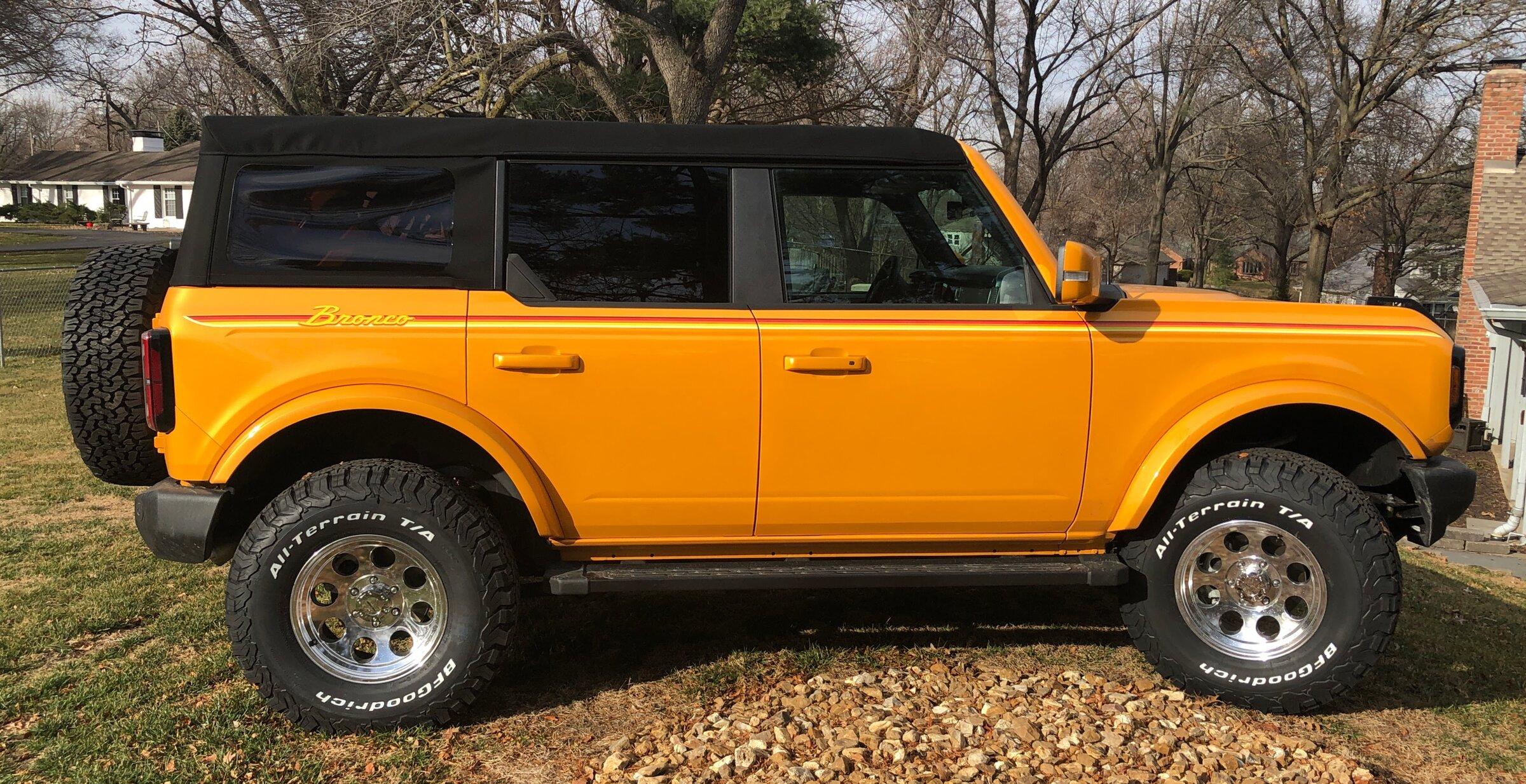 Ford Bronco Damage to all 5 wheels at delivery IMG_1409.JPG