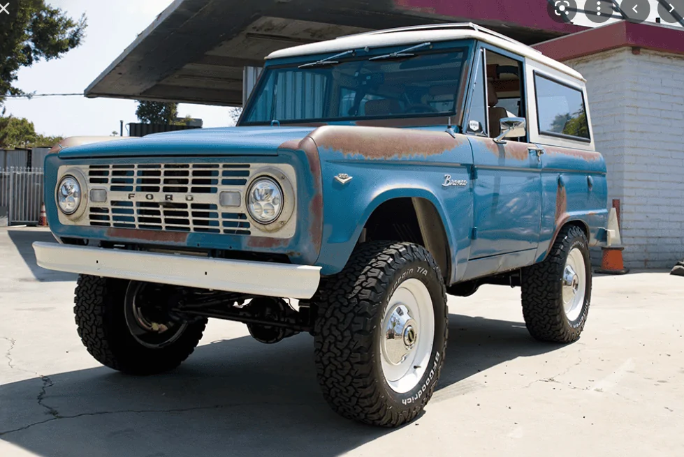Ford Bronco ERUPTION GREEN Bronco Club 1641495750094