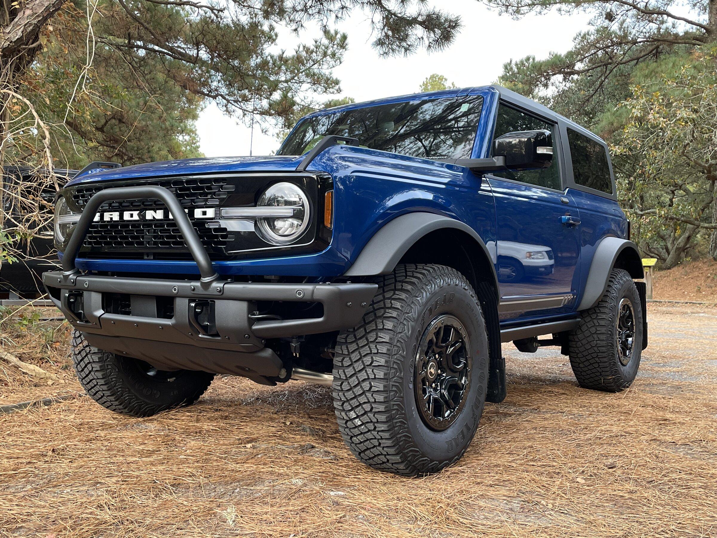 Ford Bronco 2-Door Bronco Glamour Shots? 33E1ABC8-601B-4376-947D-D7B669056D2E