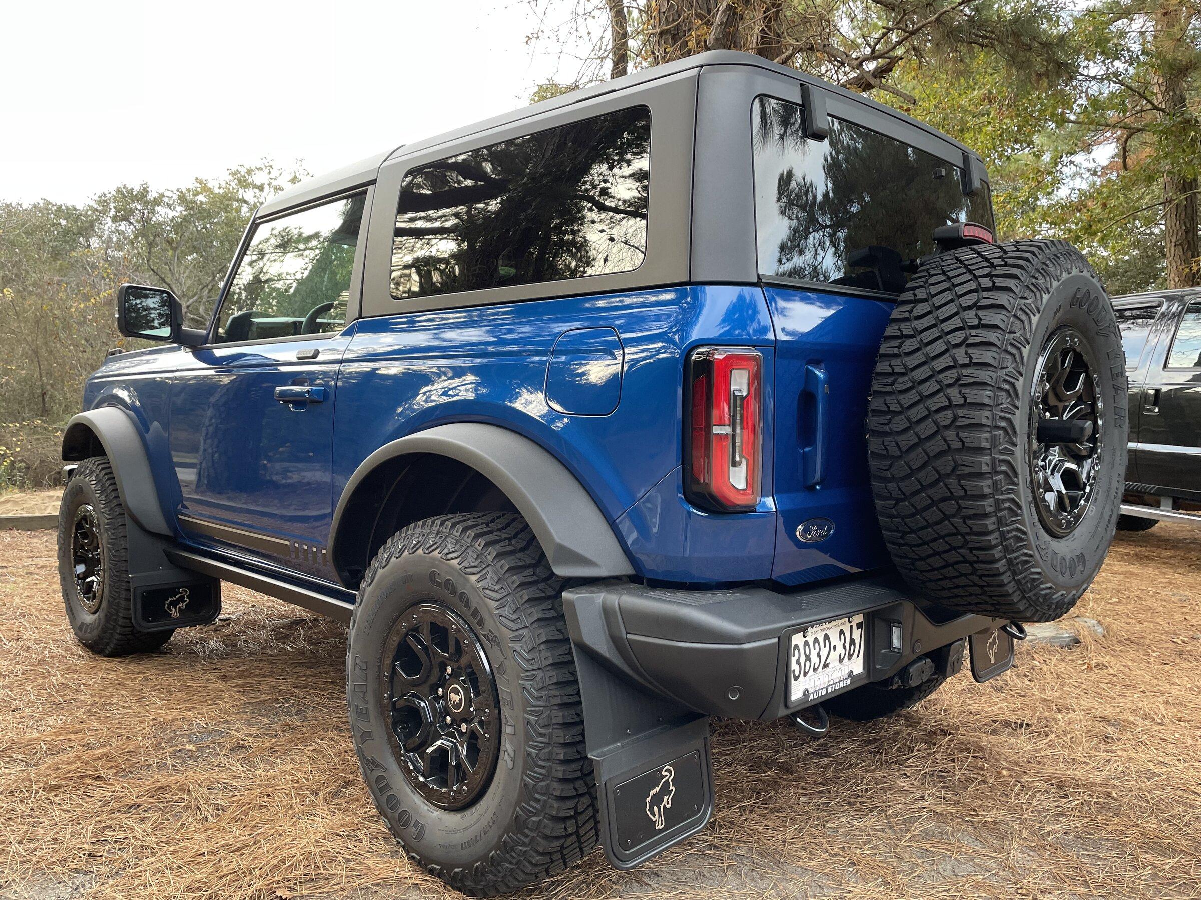 Ford Bronco 2-Door Bronco Glamour Shots? 9586882E-6CFA-4DCA-AE5D-3C925AB2B827