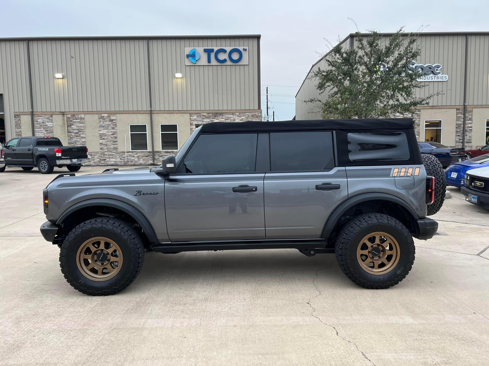 Ford Bronco 🛠 1/3/22 Build Week Group 271532650_10158197215567397_4444858915231359153_n