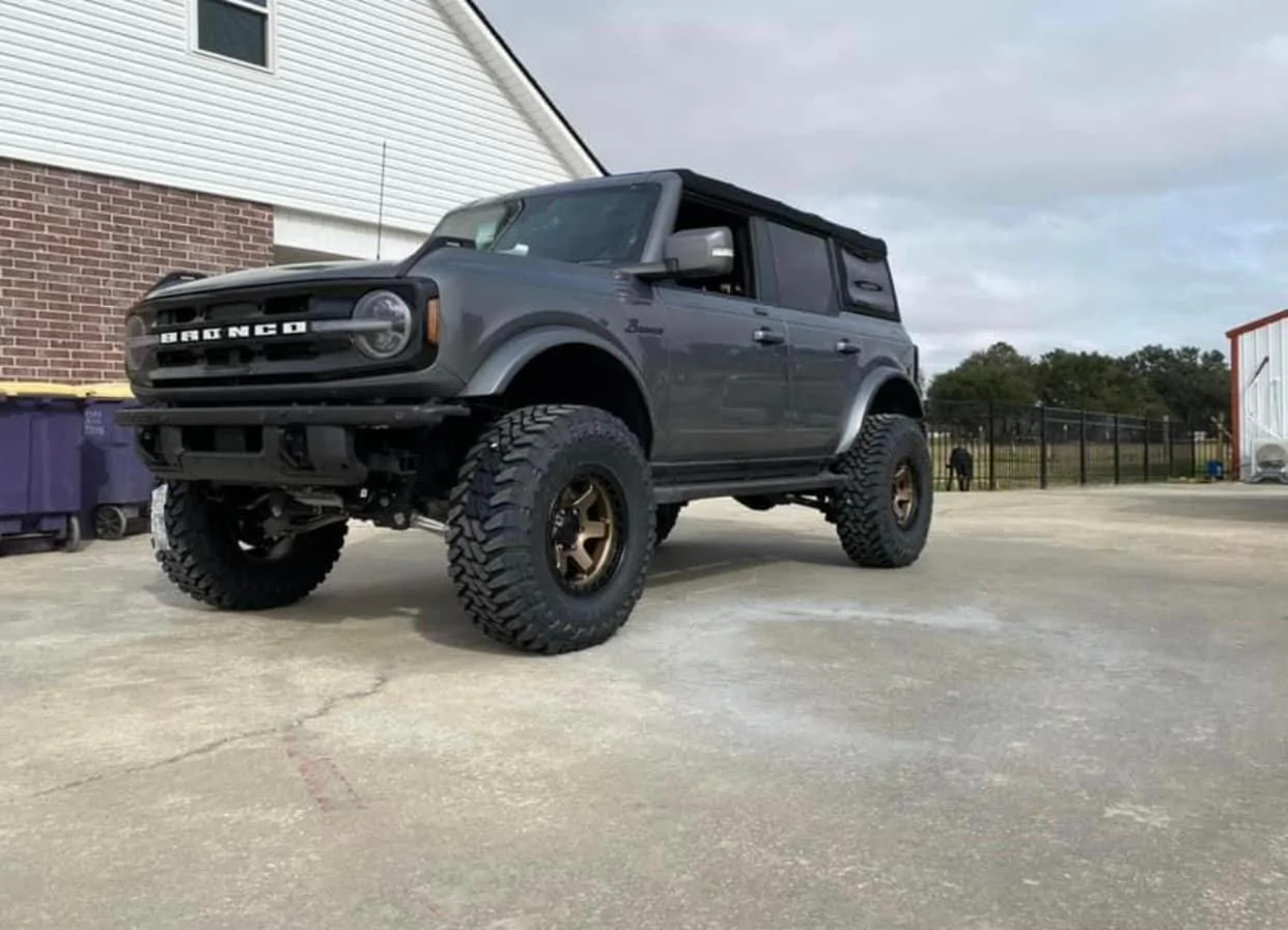 Ford Bronco CARBONIZED GRAY Bronco Club 271597684_321006460032702_7276880974998778082_n