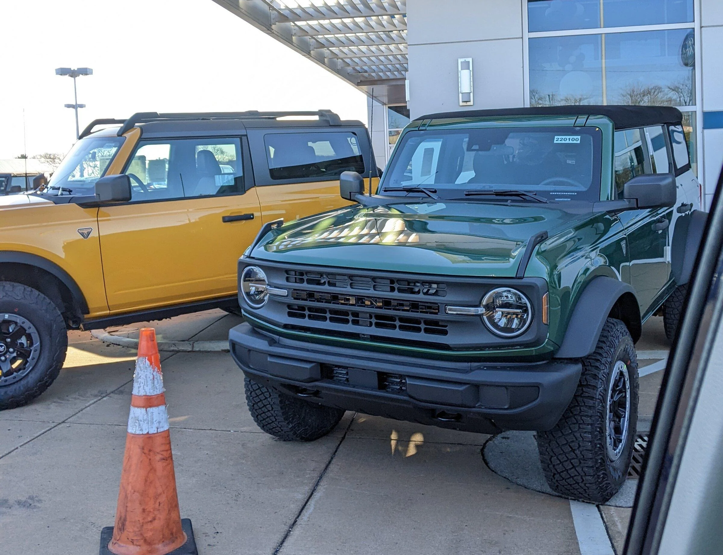 Ford Bronco ERUPTION GREEN Bronco Club PXL_20220110_190938549