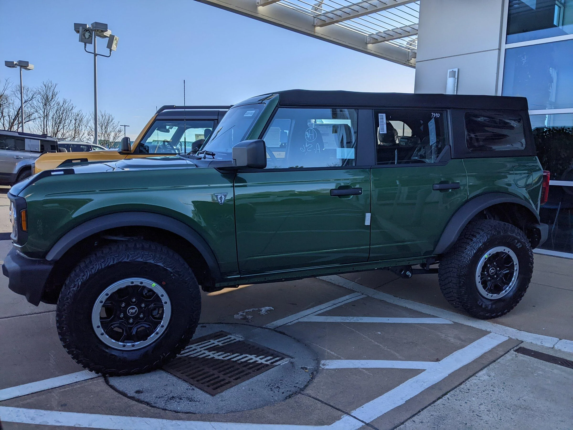 Ford Bronco ERUPTION GREEN Bronco Club PXL_20220110_190802103