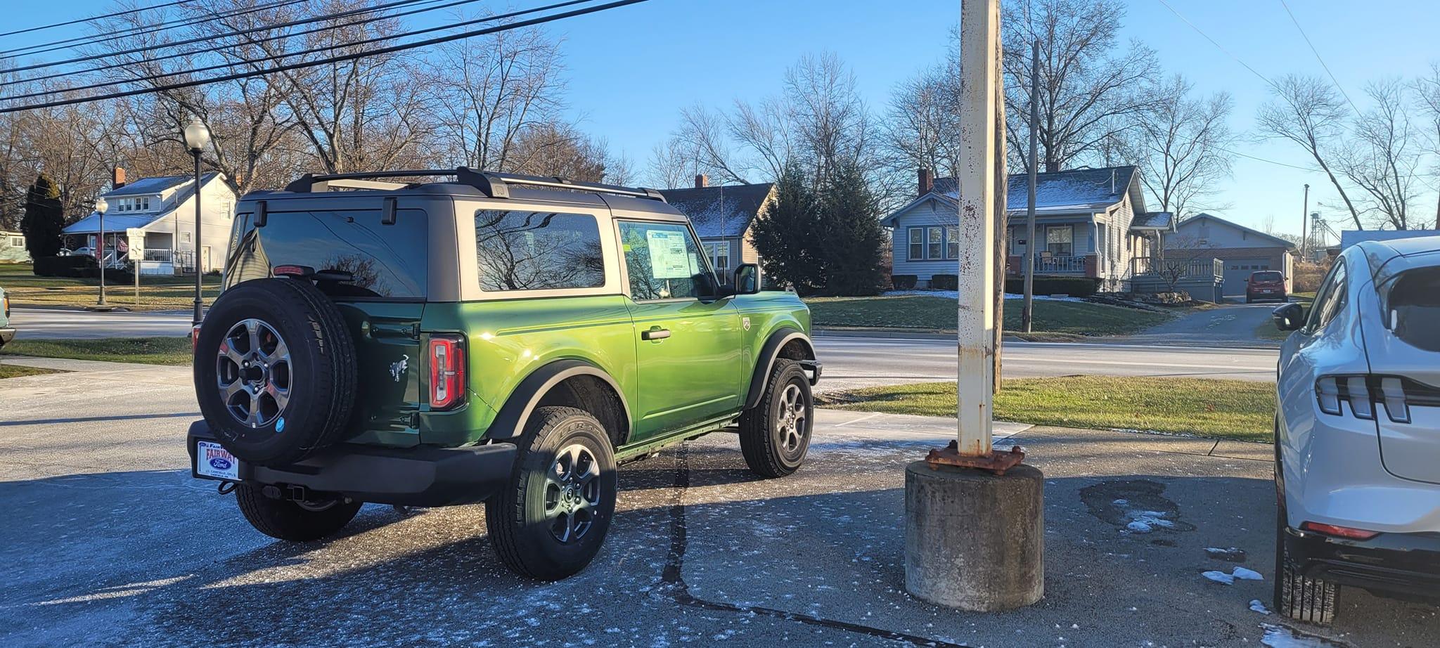 Ford Bronco ERUPTION GREEN Bronco Club Eruption Green Ford Bronco 2-Door Soft Top 4