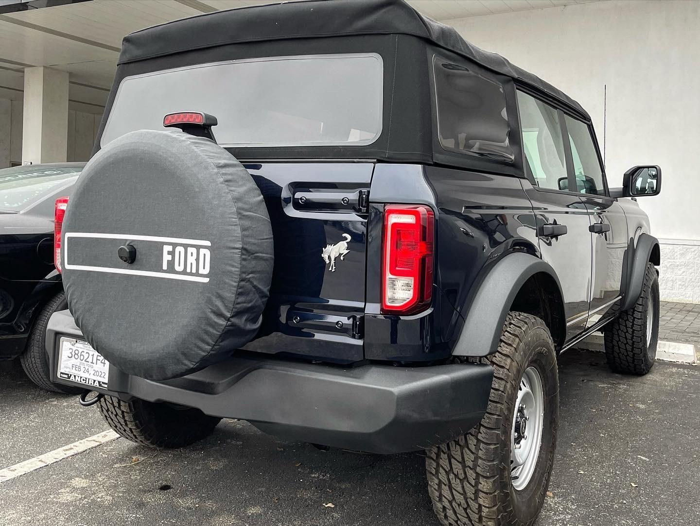 Ford Bronco ANTIMATTER BLUE Bronco Club BCD725AD-14F6-4658-AF3C-4FCD6C9CB3F9