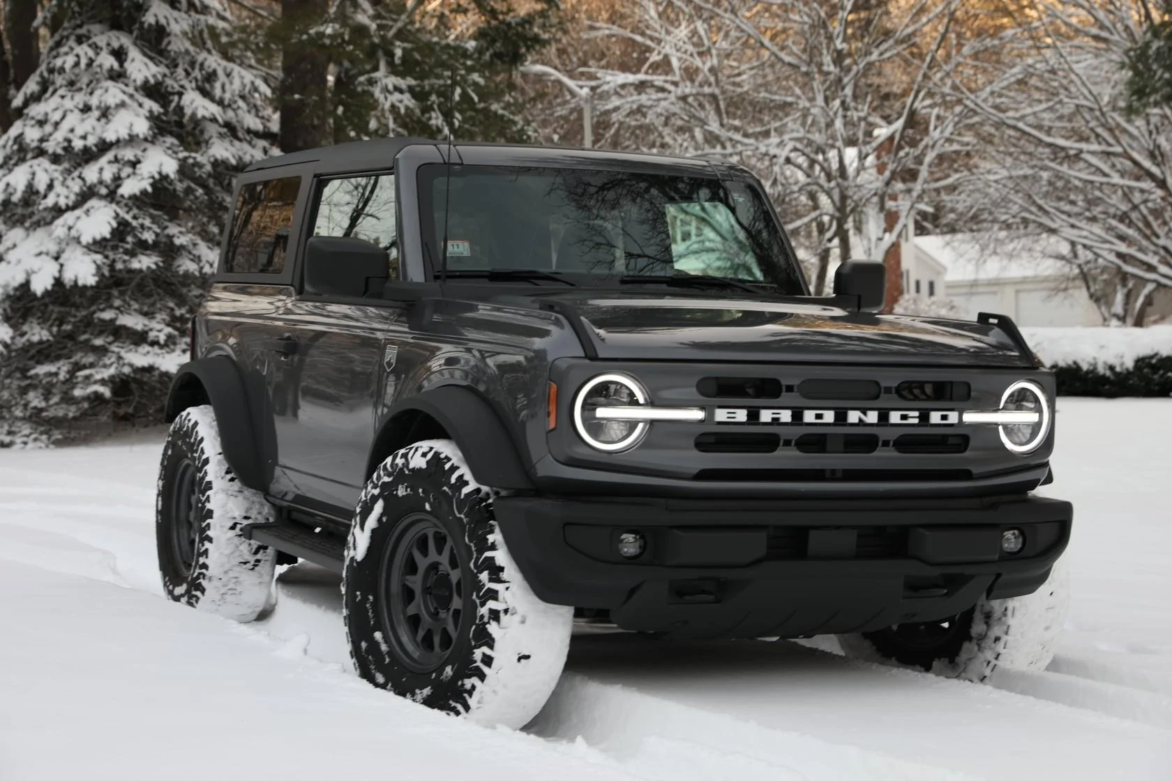Ford Bronco CARBONIZED GRAY Bronco Club 271536256_10101894390393469_4775443334571638847_n