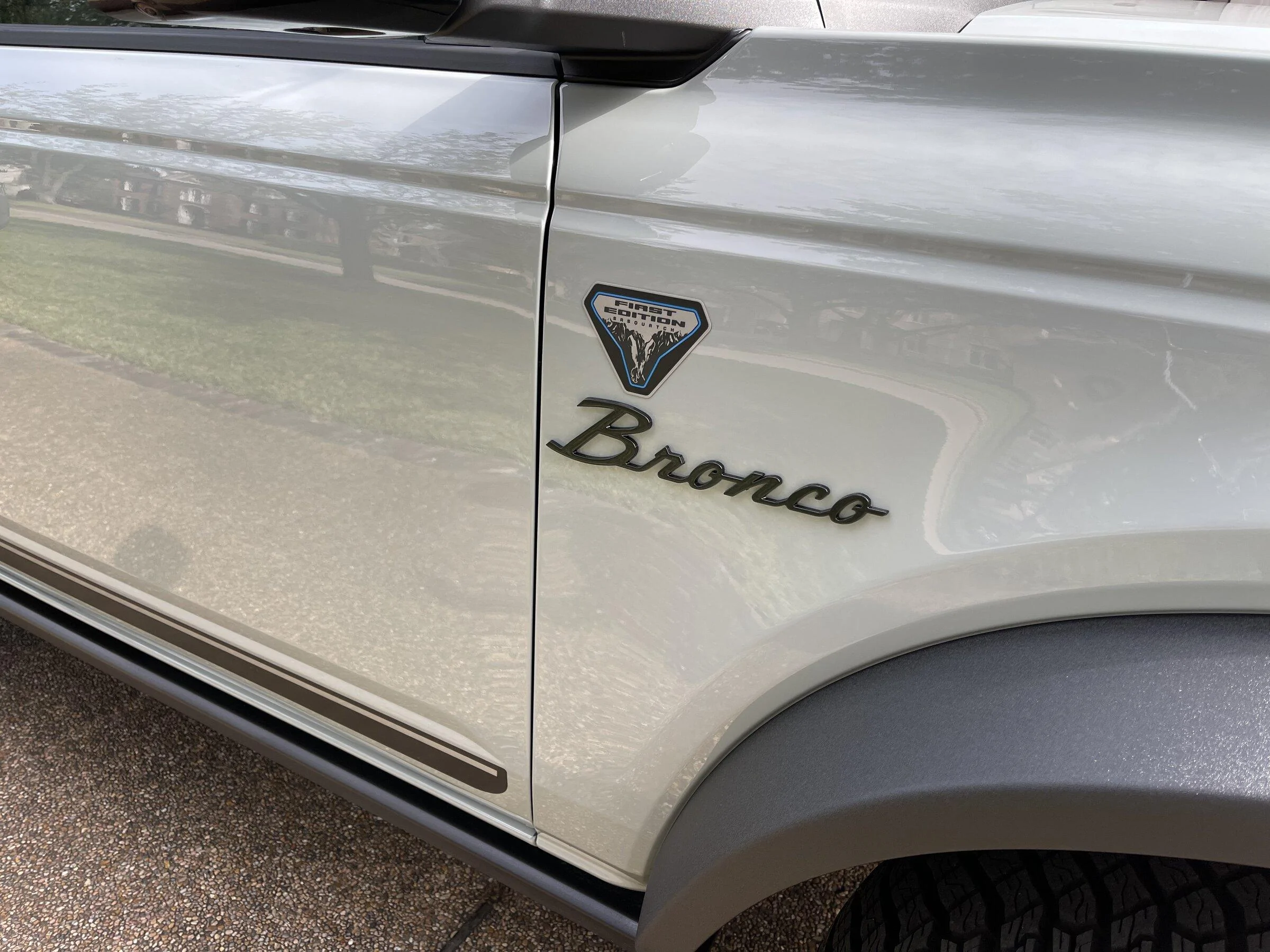 Ford Bronco Bronco script emblem installed 0939976A-987E-4BBD-81C6-5F216A565F39