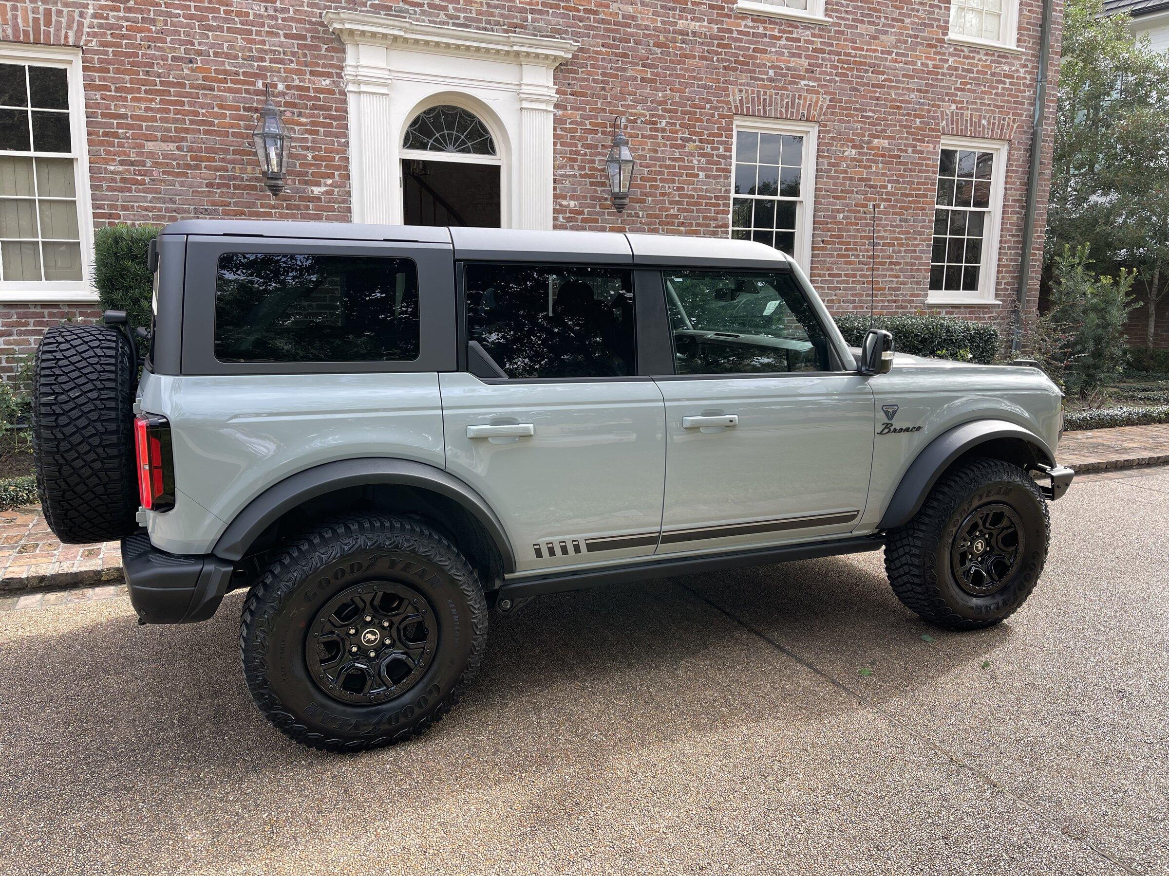 Ford Bronco Bronco script emblem installed 650AF5EC-0732-429A-9F43-06F759D1A368