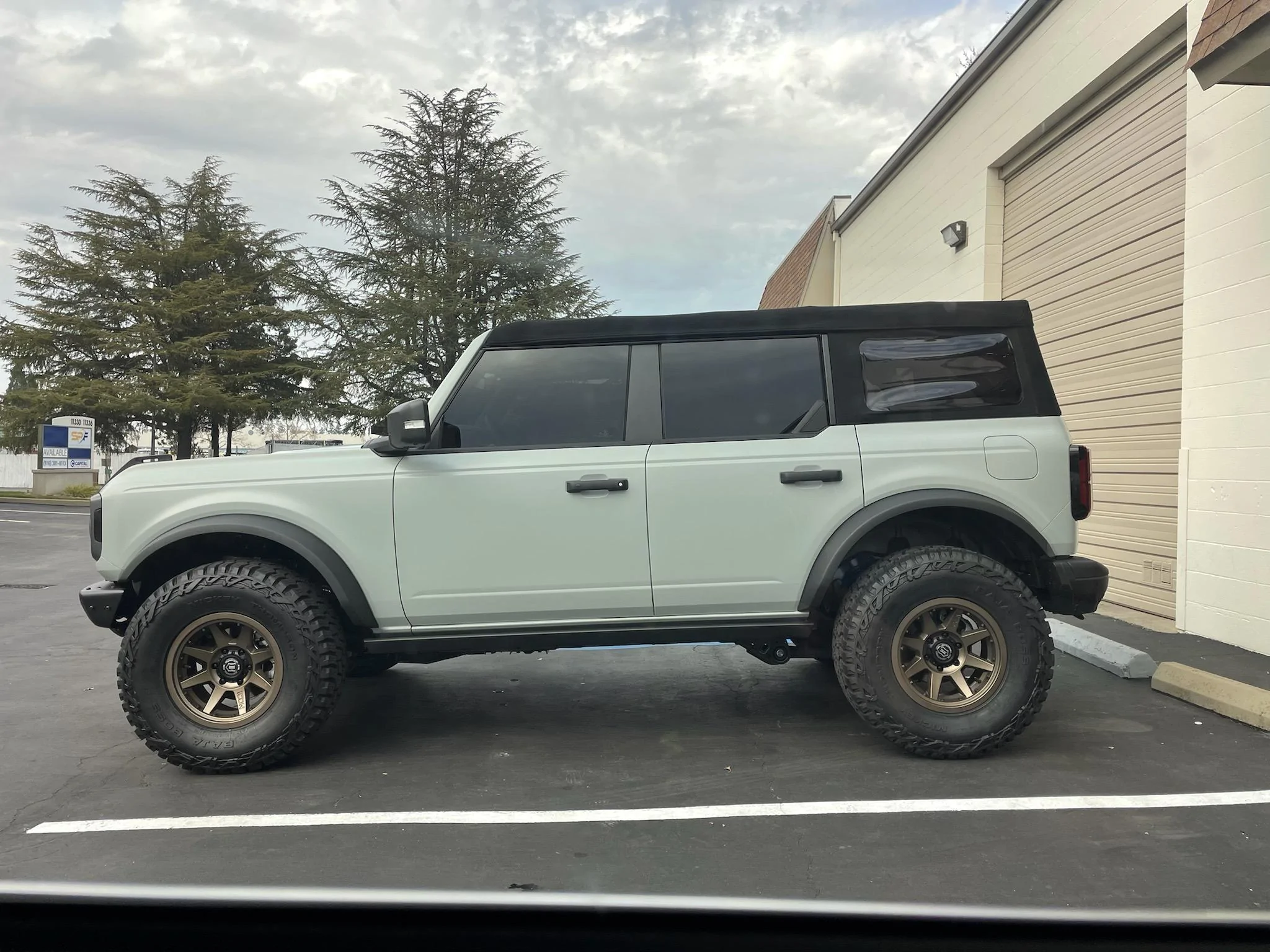 Ford Bronco Bronco Rookie (Bronciana) Build: XPEL Stealth Cactus Gray IMG_20211222_083614