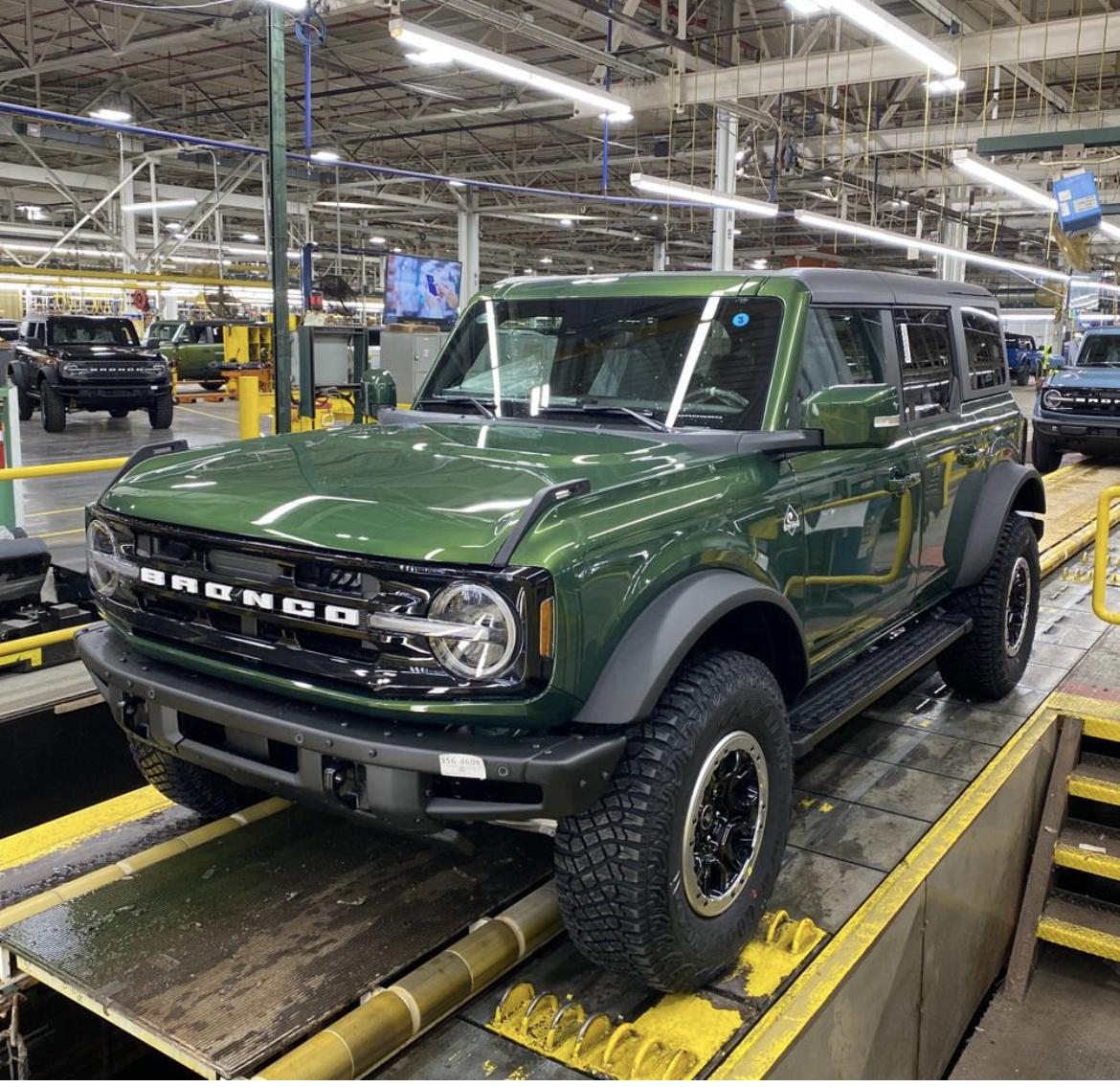 Ford Bronco 🛠 12/20/21 Build Week Group 4A53DF1F-2490-4AA0-A16F-736179711C46