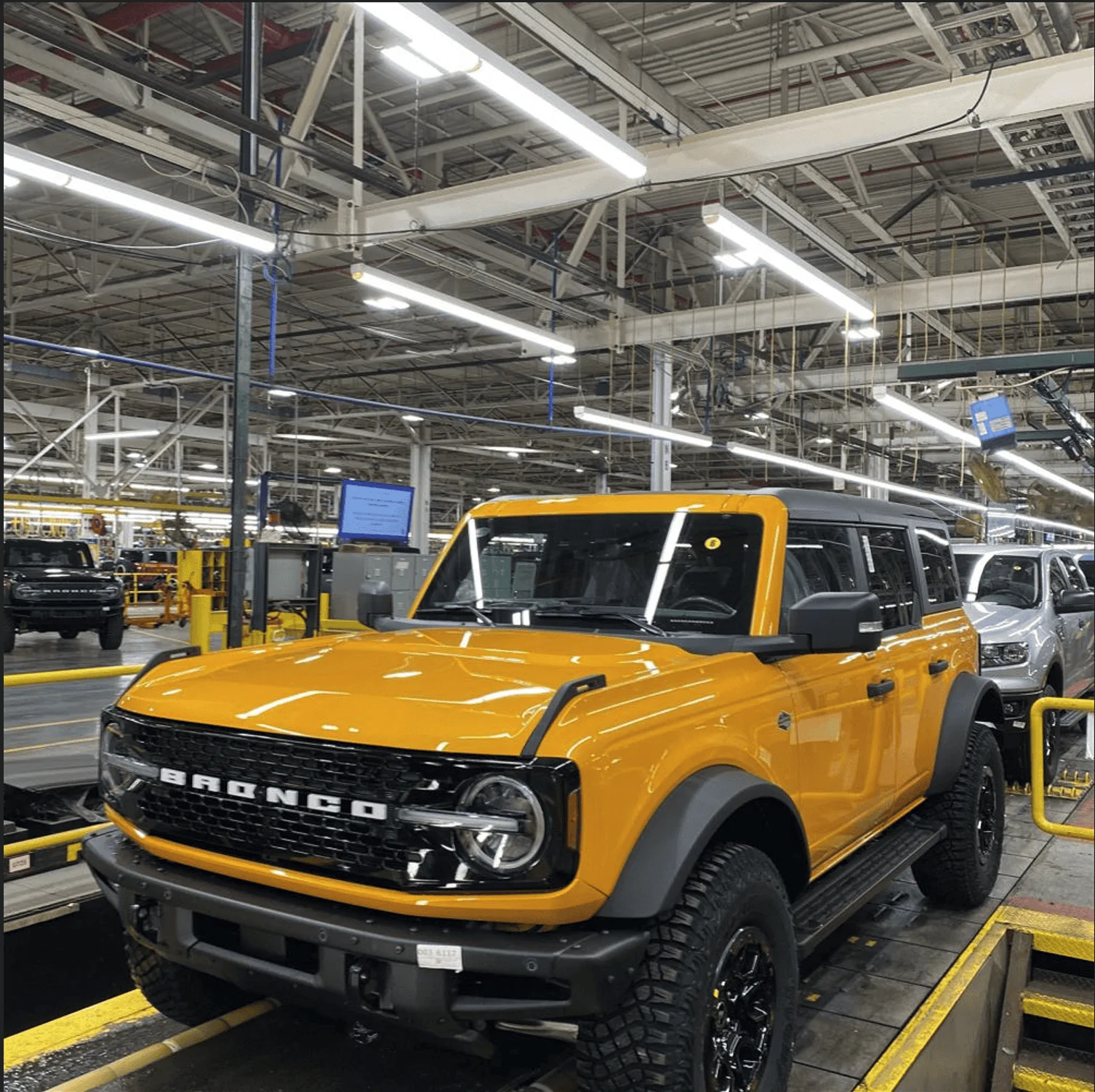 Ford Bronco 🛠 1/3/22 Build Week Group 1642012336137