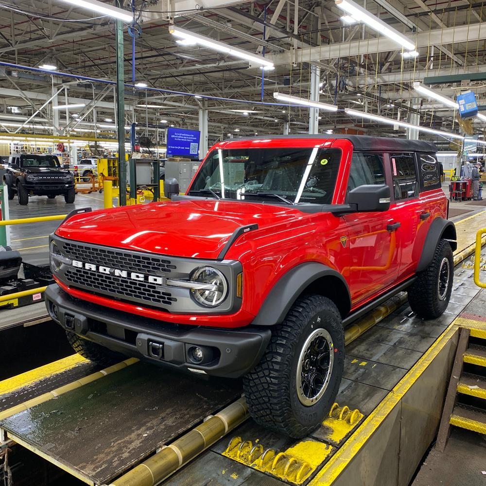 Ford Bronco 🛠 12/20/21 Build Week Group image 2