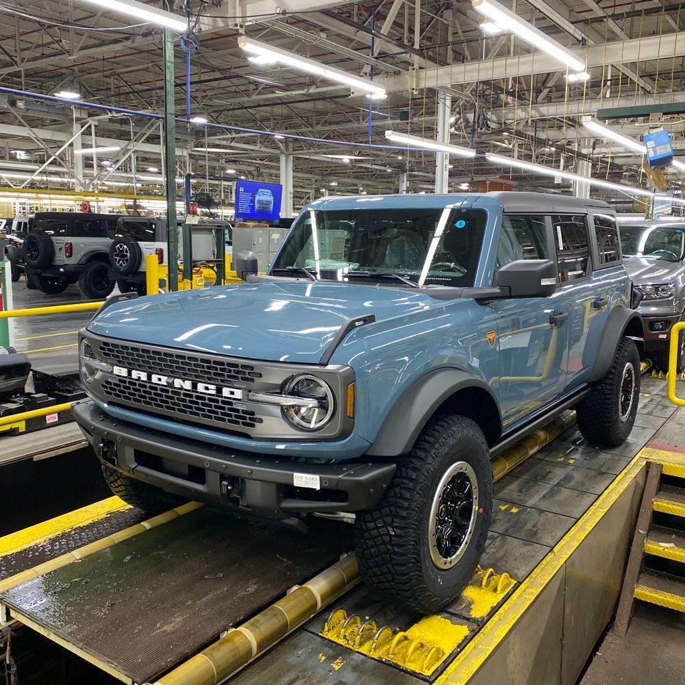 Ford Bronco 🛠 12/20/21 Build Week Group image