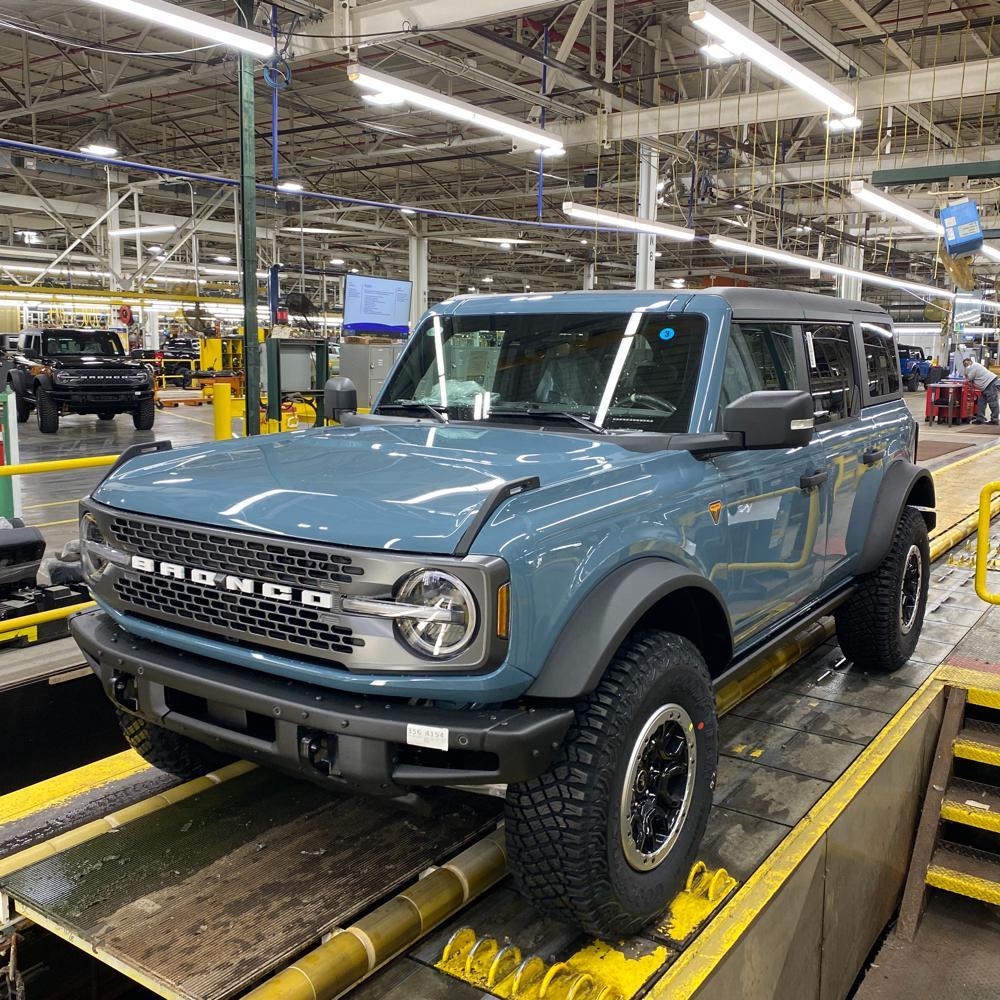 Ford Bronco 🛠 12/20/21 Build Week Group image
