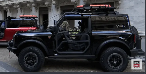 Ford Bronco 2021 Ford Bronco Makes NYC Debut at NYSE (Aug 17) - Pics, Video, Q&A Screenshot_2020-08-17 Bronco at NYSE Monday 8 17