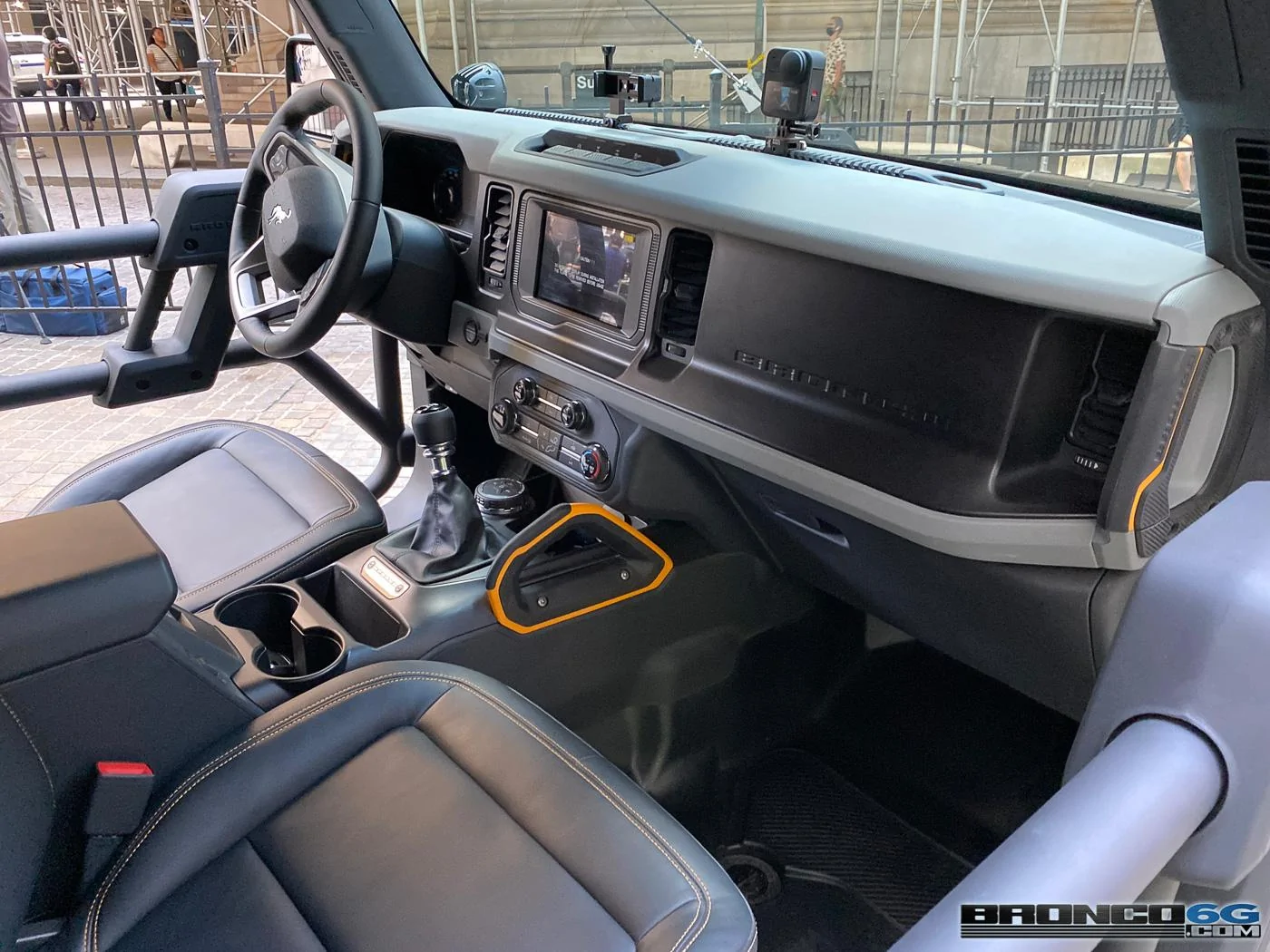 Ford Bronco 2021 Ford Bronco Makes NYC Debut at NYSE (Aug 17) - Pics, Video, Q&A 2021-Bronco-NYSE-11