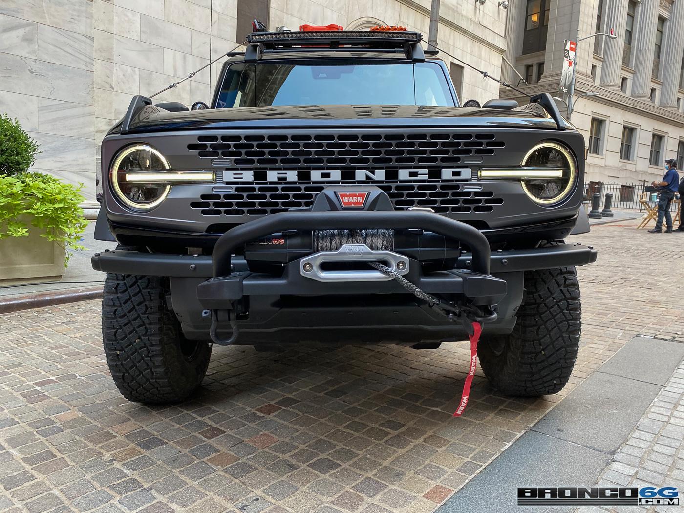 Ford Bronco Factory bumper with a winch or something different??? 2021-Bronco-NYSE-7