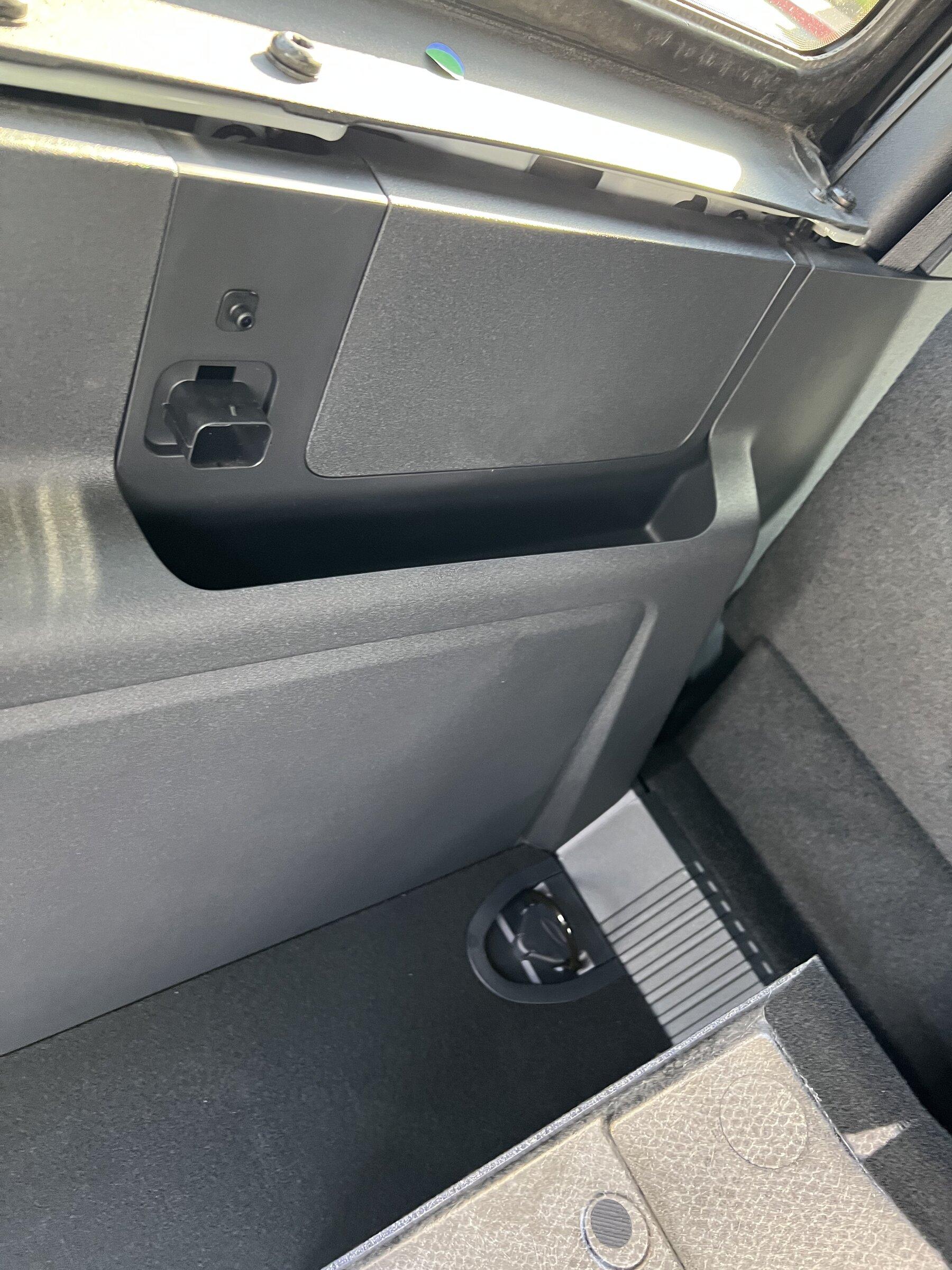 Ford Bronco Connector in rear cargo area IMG_0710