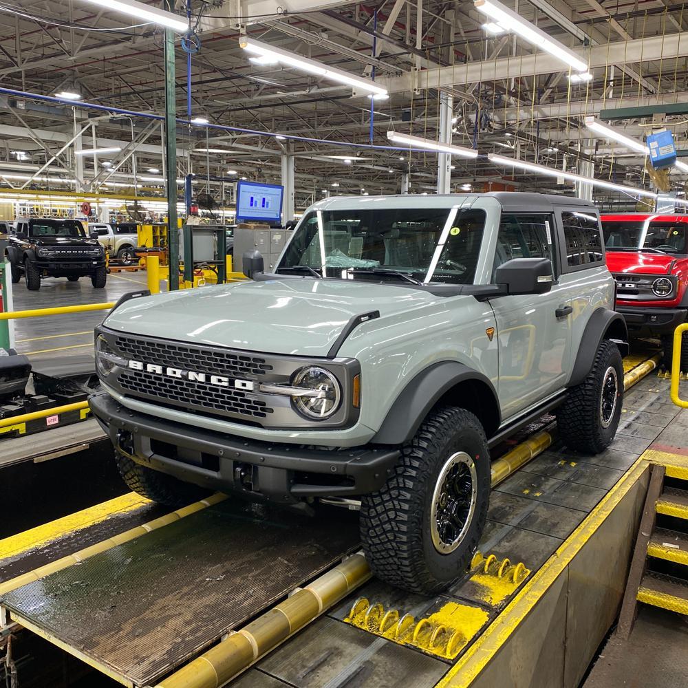 Ford Bronco 🛠 12/20/21 Build Week Group image
