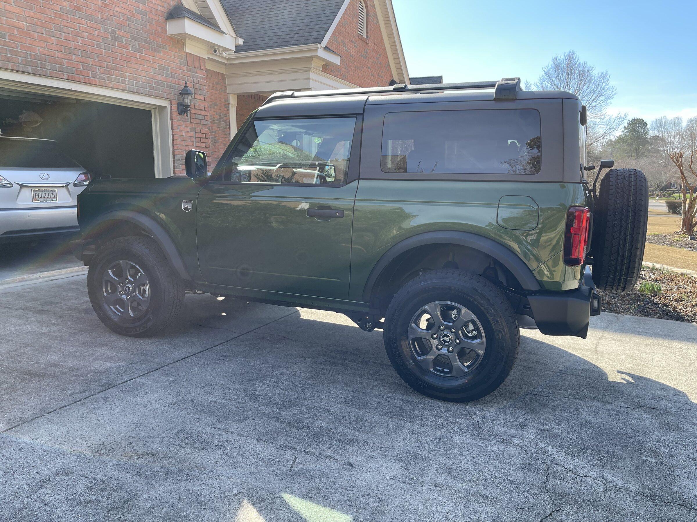 Ford Bronco ERUPTION GREEN Bronco Club D3395CD0-5B07-4CE6-9E77-B645EADF2577