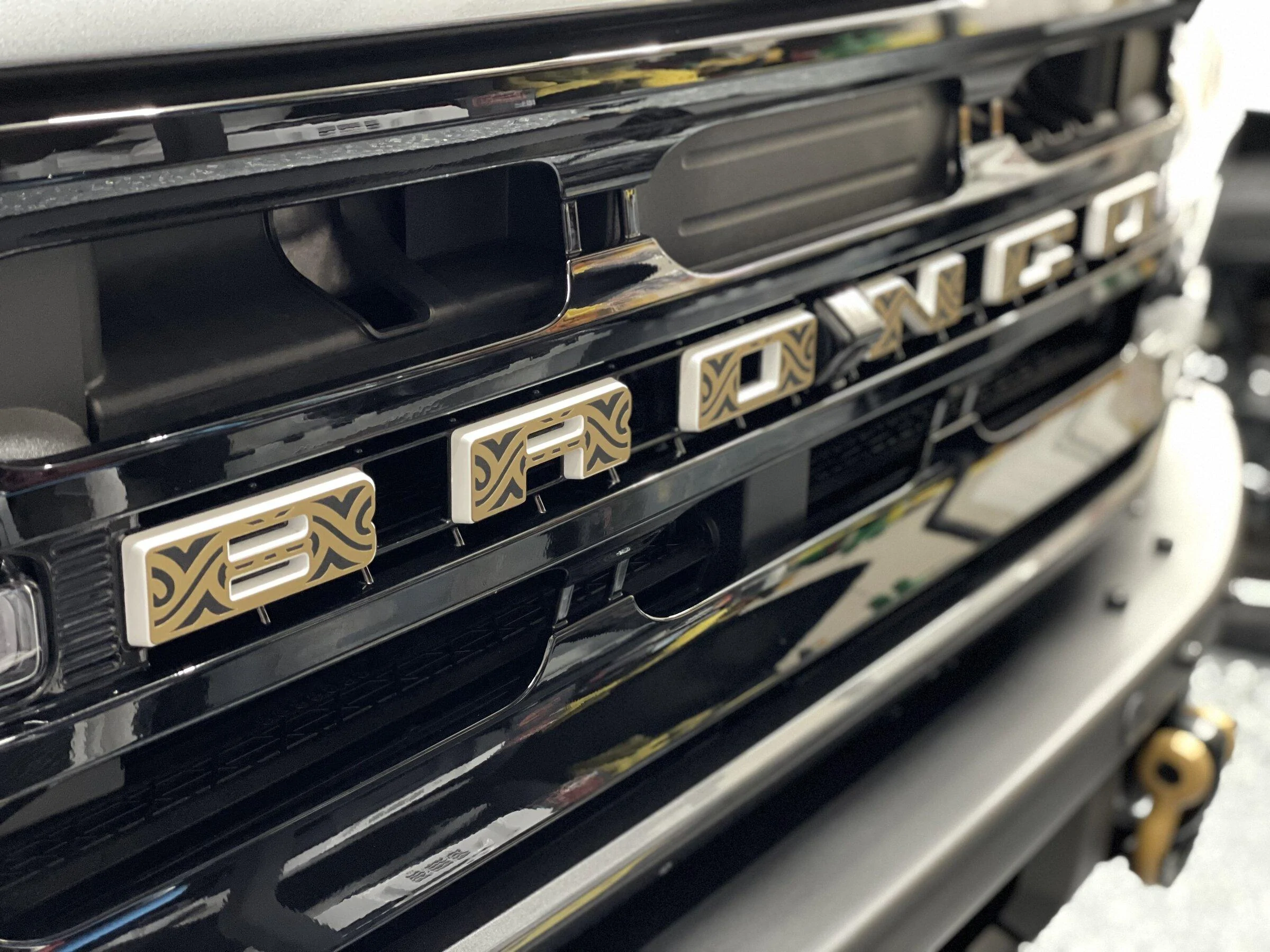Ford Bronco Custom Bronco overlay decals installed. EB0E3144-F915-4F74-8878-E95733929B52