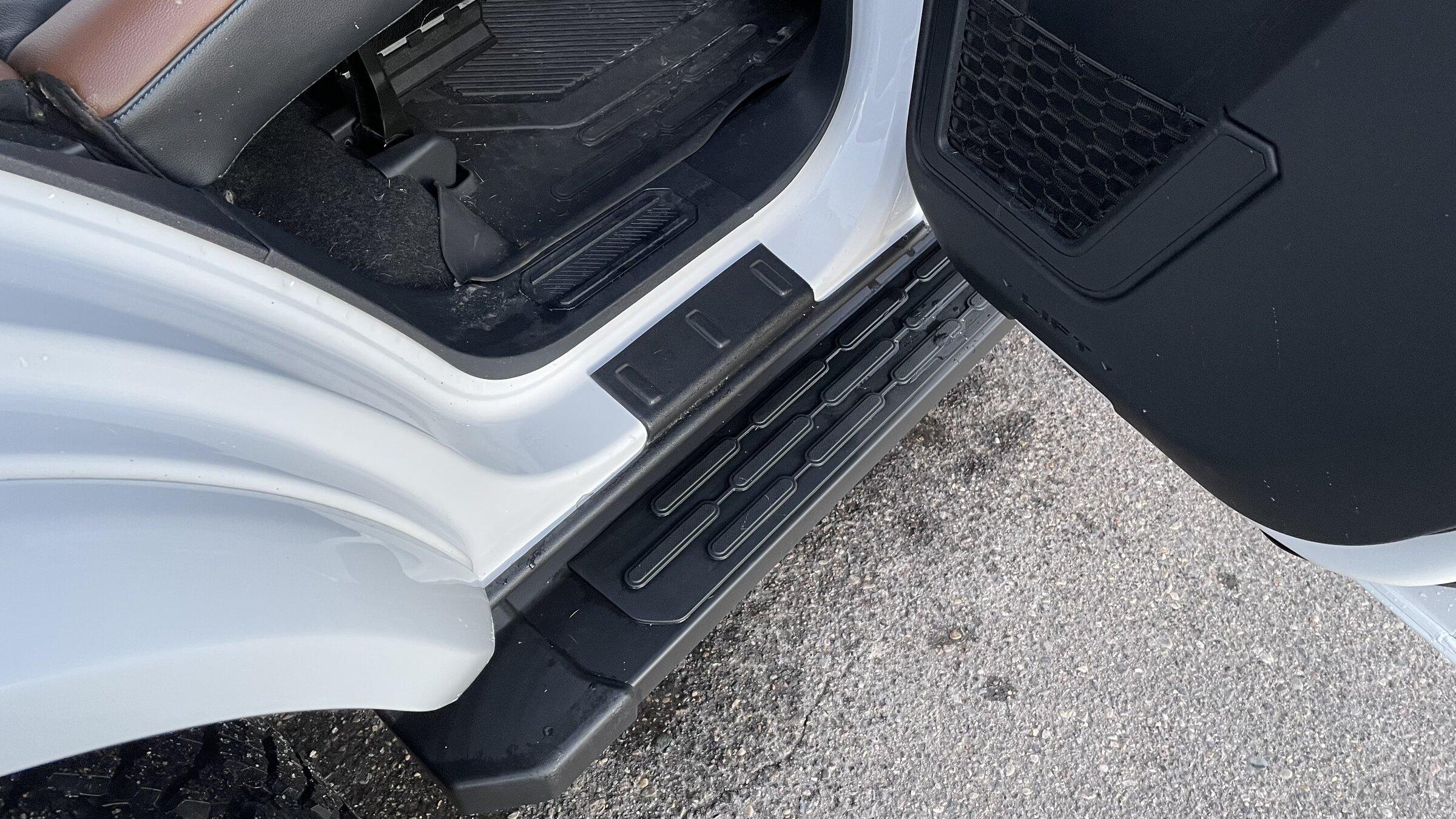 Ford Bronco Front Splash Guards/Mud Flap will NOT fit with Running Board 671860C1-6C30-47BA-864A-18B1BEB396C2