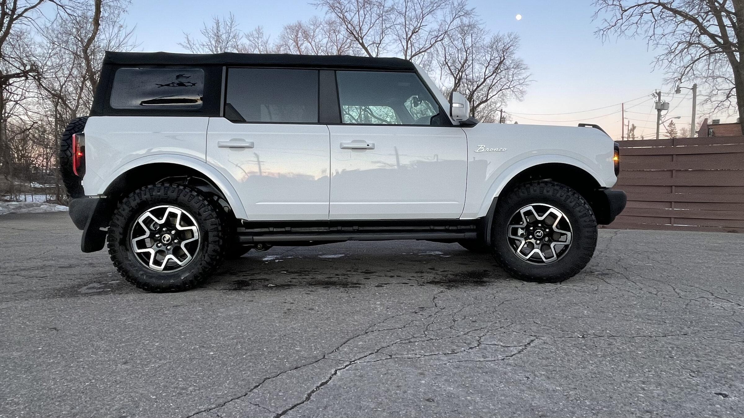 Ford Bronco Front Splash Guards/Mud Flap will NOT fit with Running Board 38A2F5F7-DE29-4F35-9E27-95FB3E238150