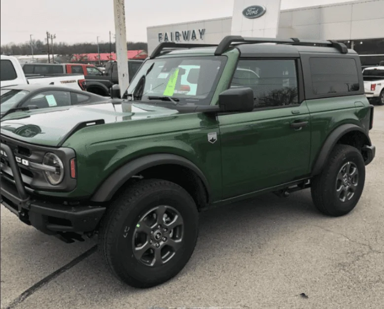 Ford Bronco 2 door base non-sasquatch pics 1642290246595