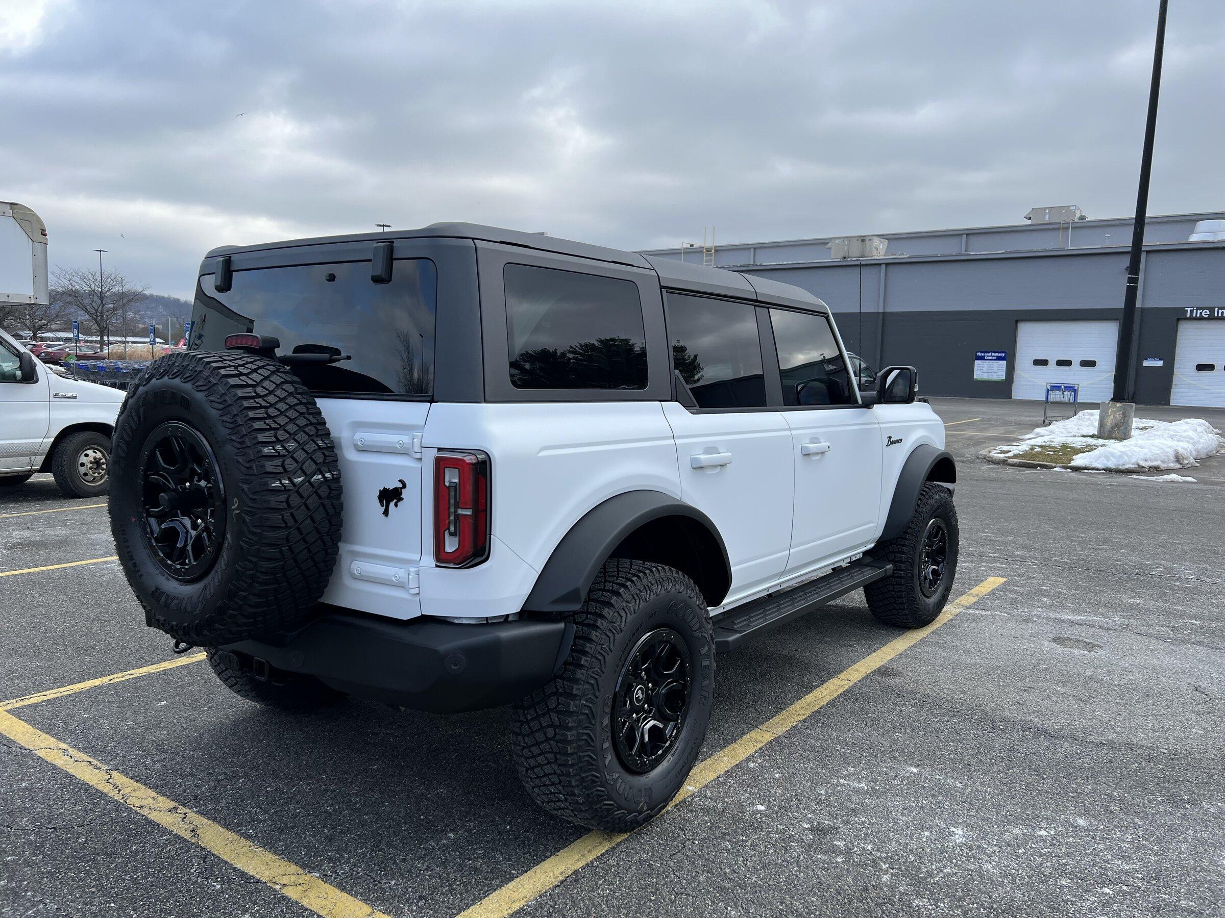 Ford Bronco Oxford White Wildtrak with Stealth PPF Wrap + Ceramic Coat 3BEA9B81-4577-4510-A992-0FE609D780D5