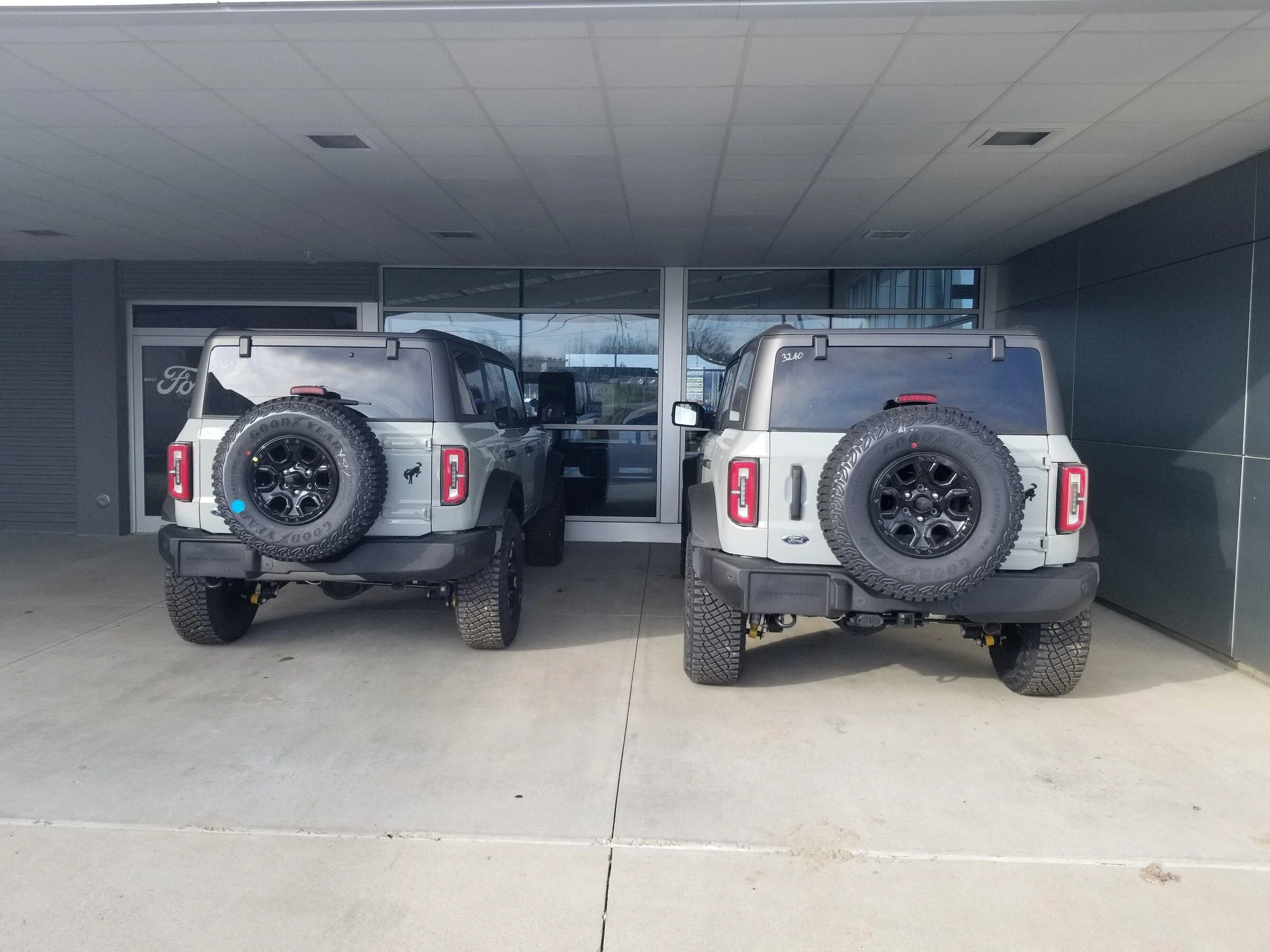 Ford Bronco 🛠 1/3/22 Build Week Group 20220115_151945