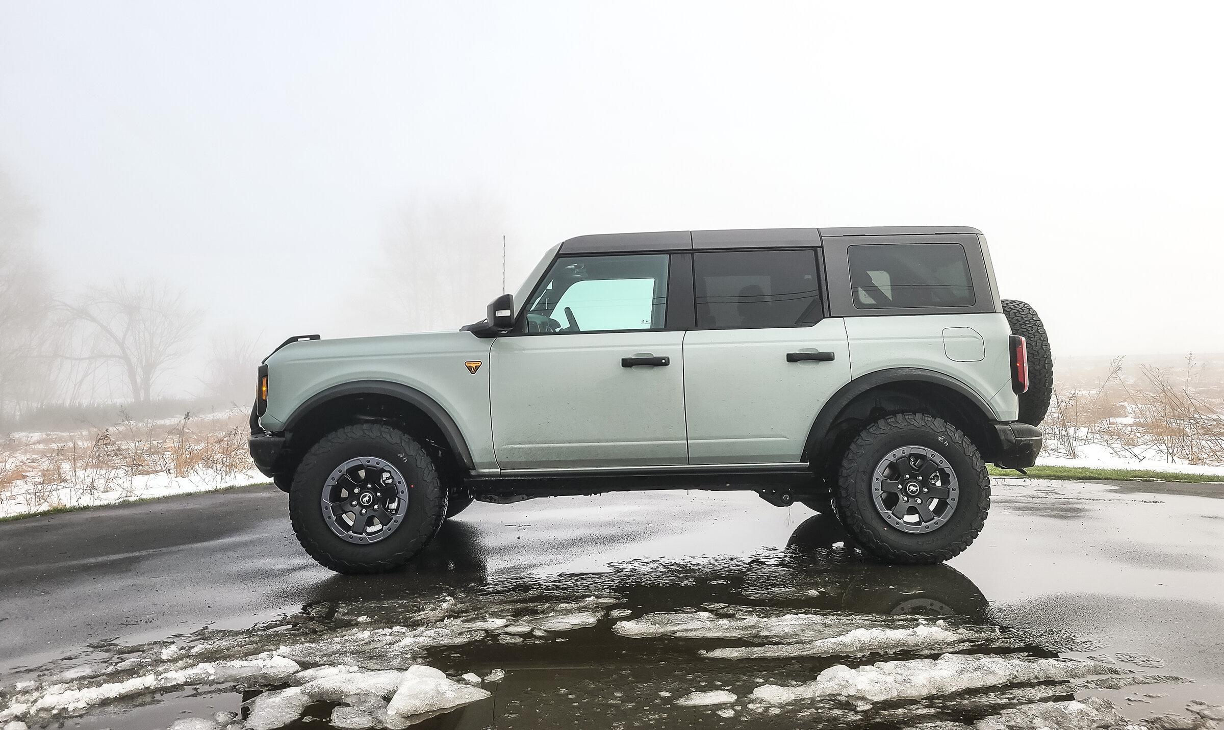 Ford Bronco CACTUS GRAY Bronco Club PSX_20220115_123357