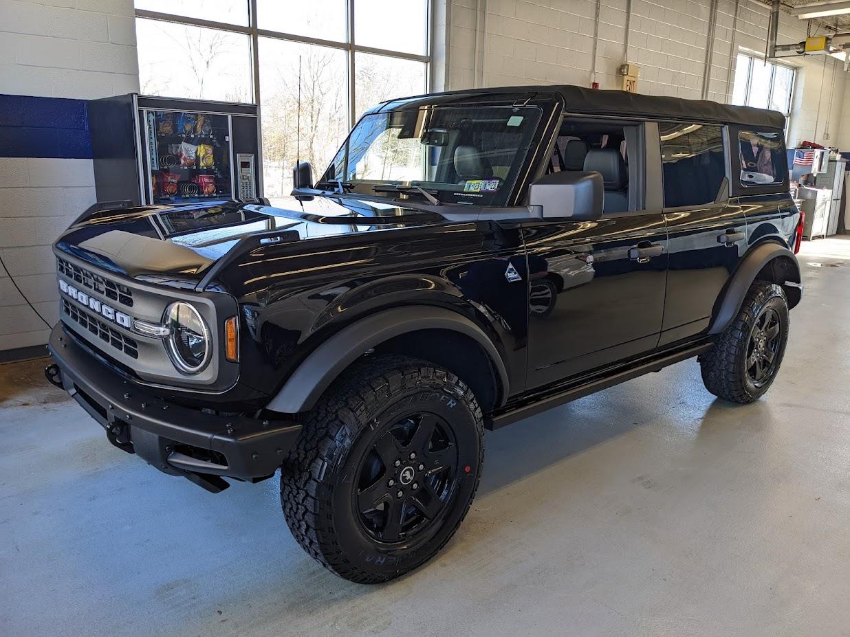 Ford Bronco SHADOW BLACK Bronco Club PXL_20220108_165557984