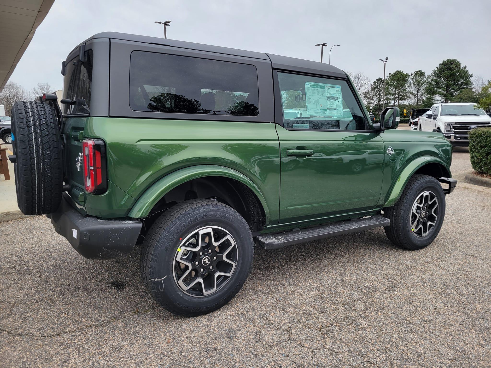 Ford Bronco ERUPTION GREEN Bronco Club 271596872_10158582880175994_7117564938318117014_n