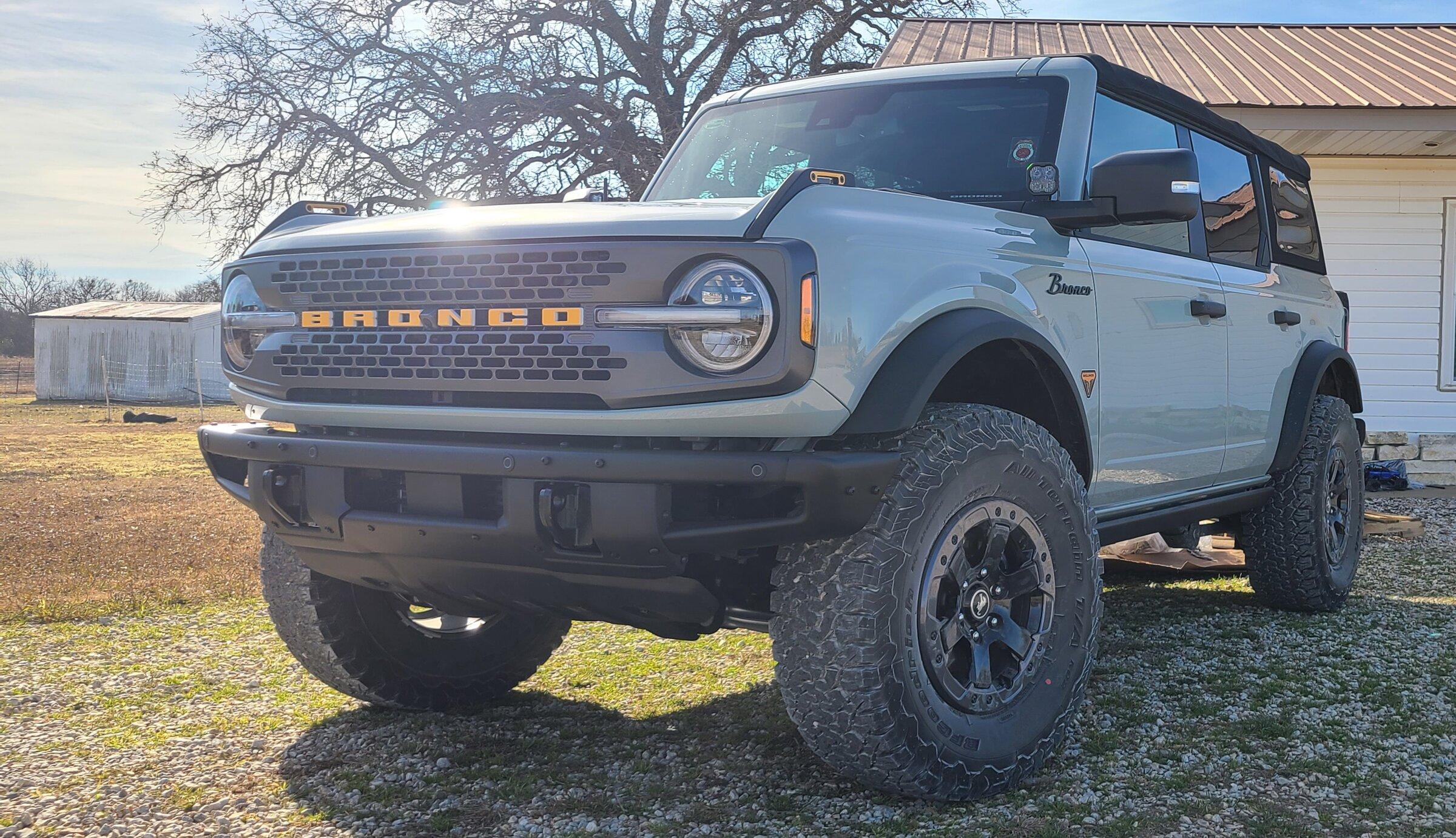 Ford Bronco Getting 35s on a Badlands 20220113_104631