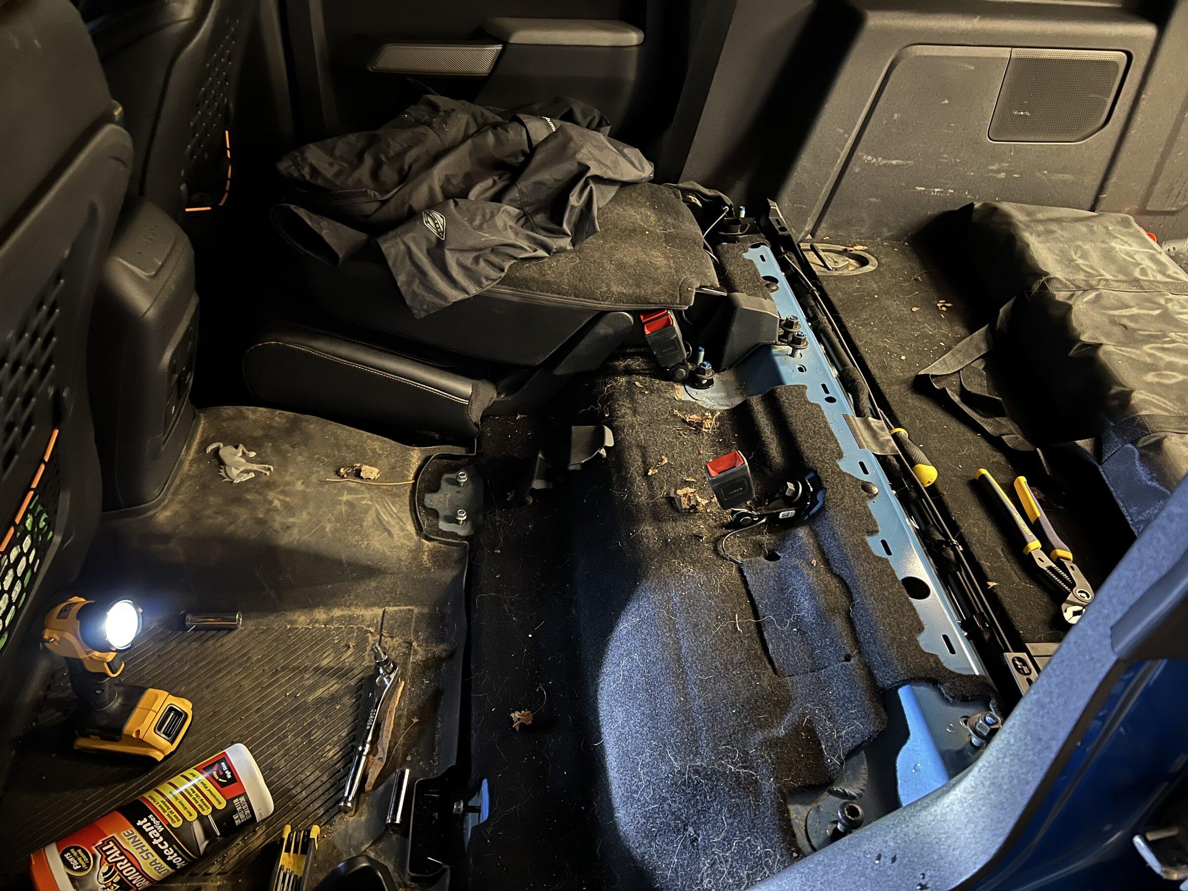 Ford Bronco Removed back seat on 4-dr IMG-0489
