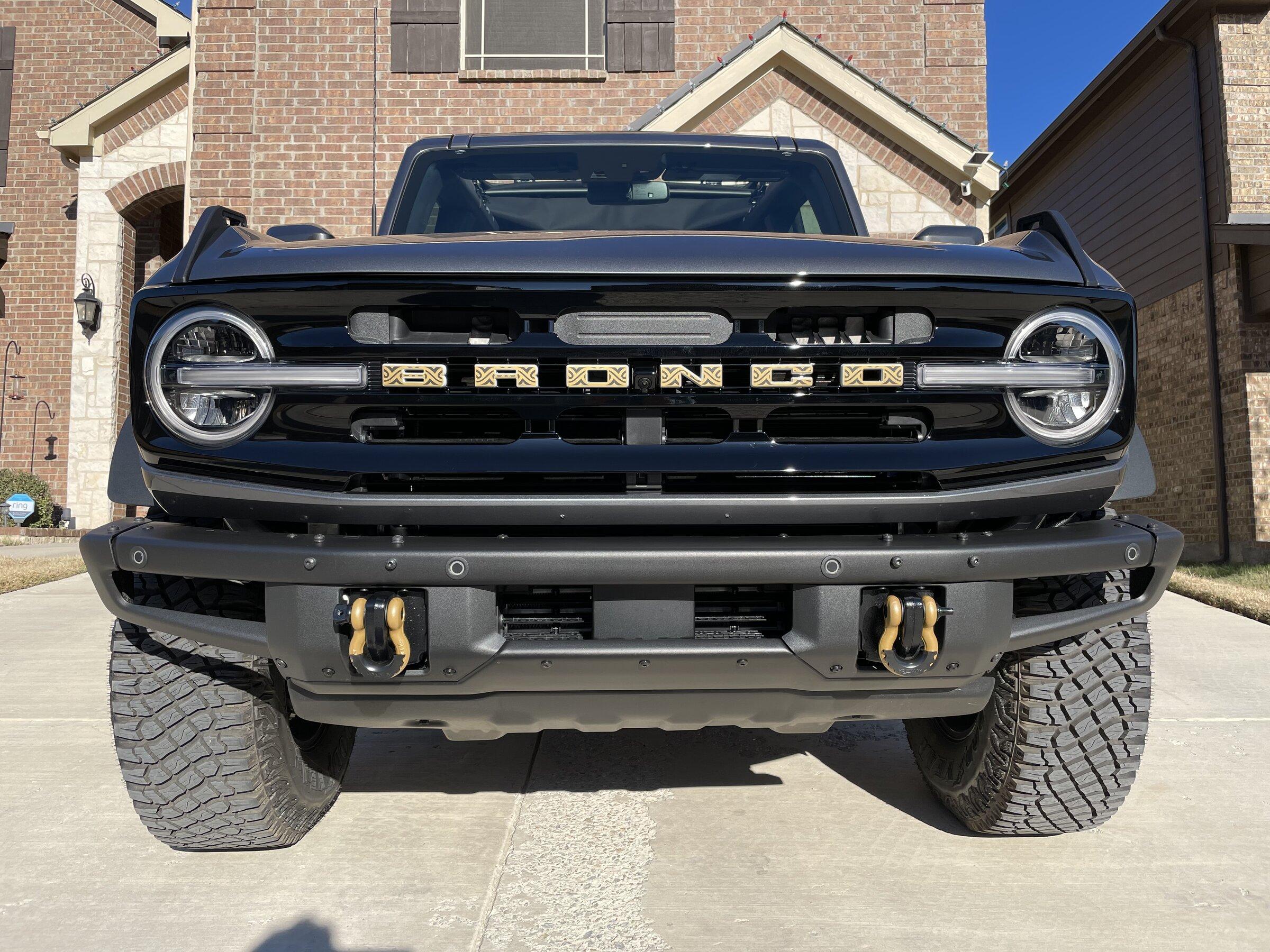Ford Bronco Custom Bronco overlay decals installed. E0B1F776-56FD-4861-A69E-AF4F438285E7