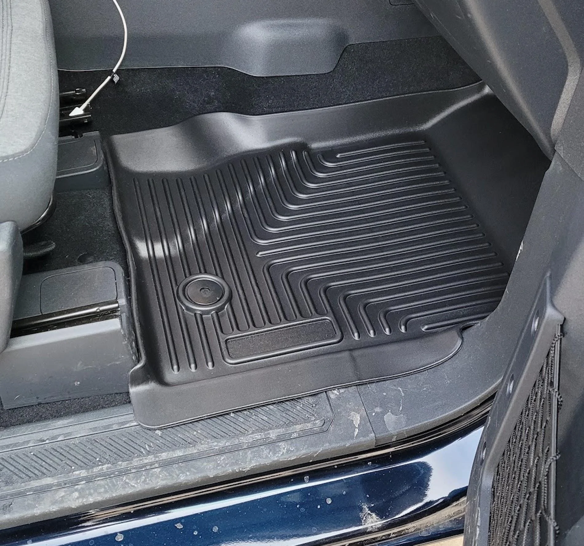 Ford Bronco Husky Floor Liners Mats vs Ford Factory Floor Liners - pics & review 20220116_153542
