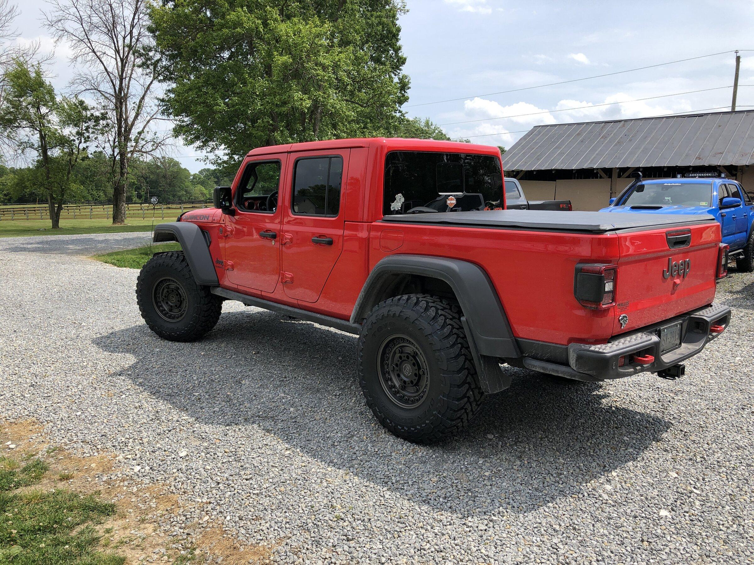 Ford Bronco Picked up my wife’s 392 Wrangler. Some comparisons to my First Edition Bronco CFD943E4-C6FD-462C-9659-1E4D7FD59610