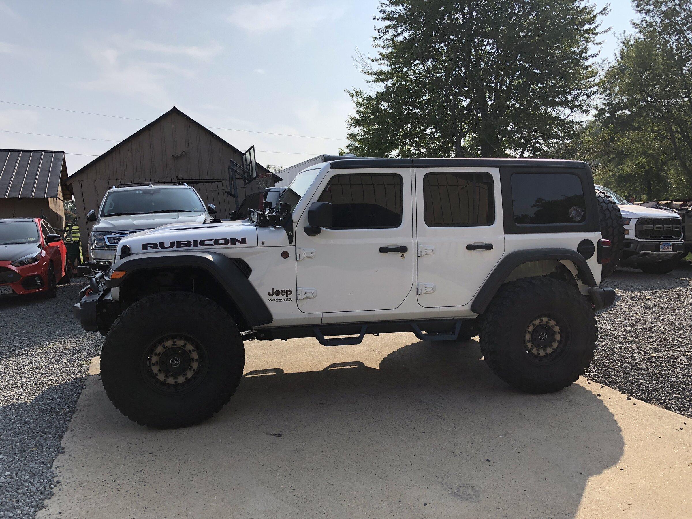 Ford Bronco Picked up my wife’s 392 Wrangler. Some comparisons to my First Edition Bronco 37D7C6FE-B3B1-496A-A277-7C5514096E49