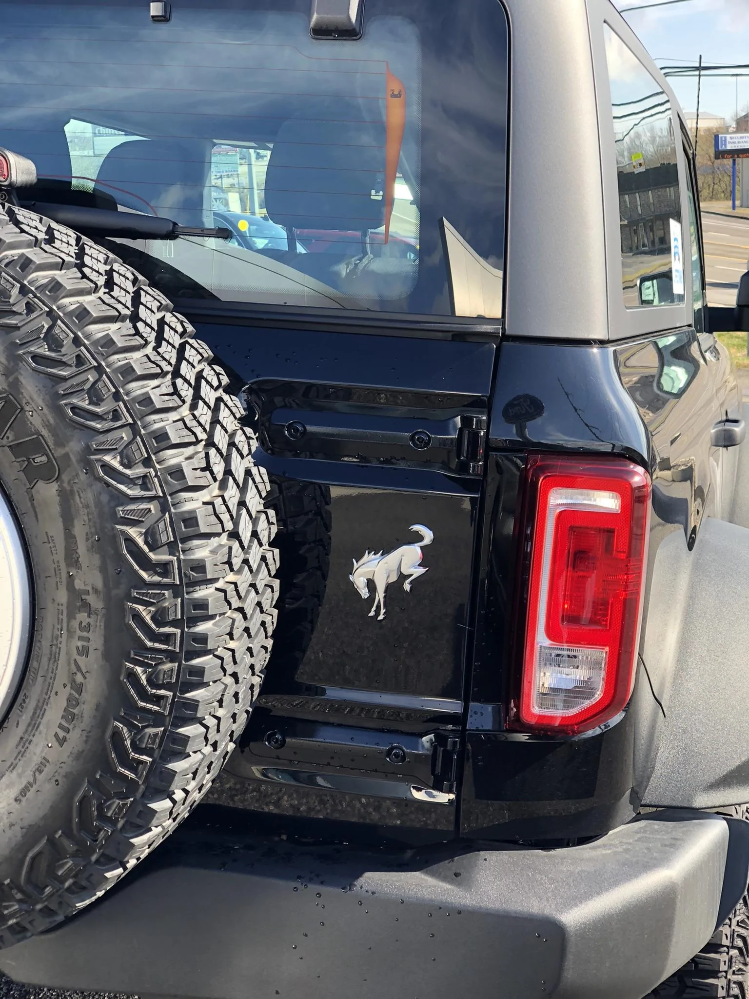 Ford Bronco WHERE ARE ALL THE BLACK BRONCOS? 6BED0603-4CBE-415A-B2A6-B2592DBA6F0D