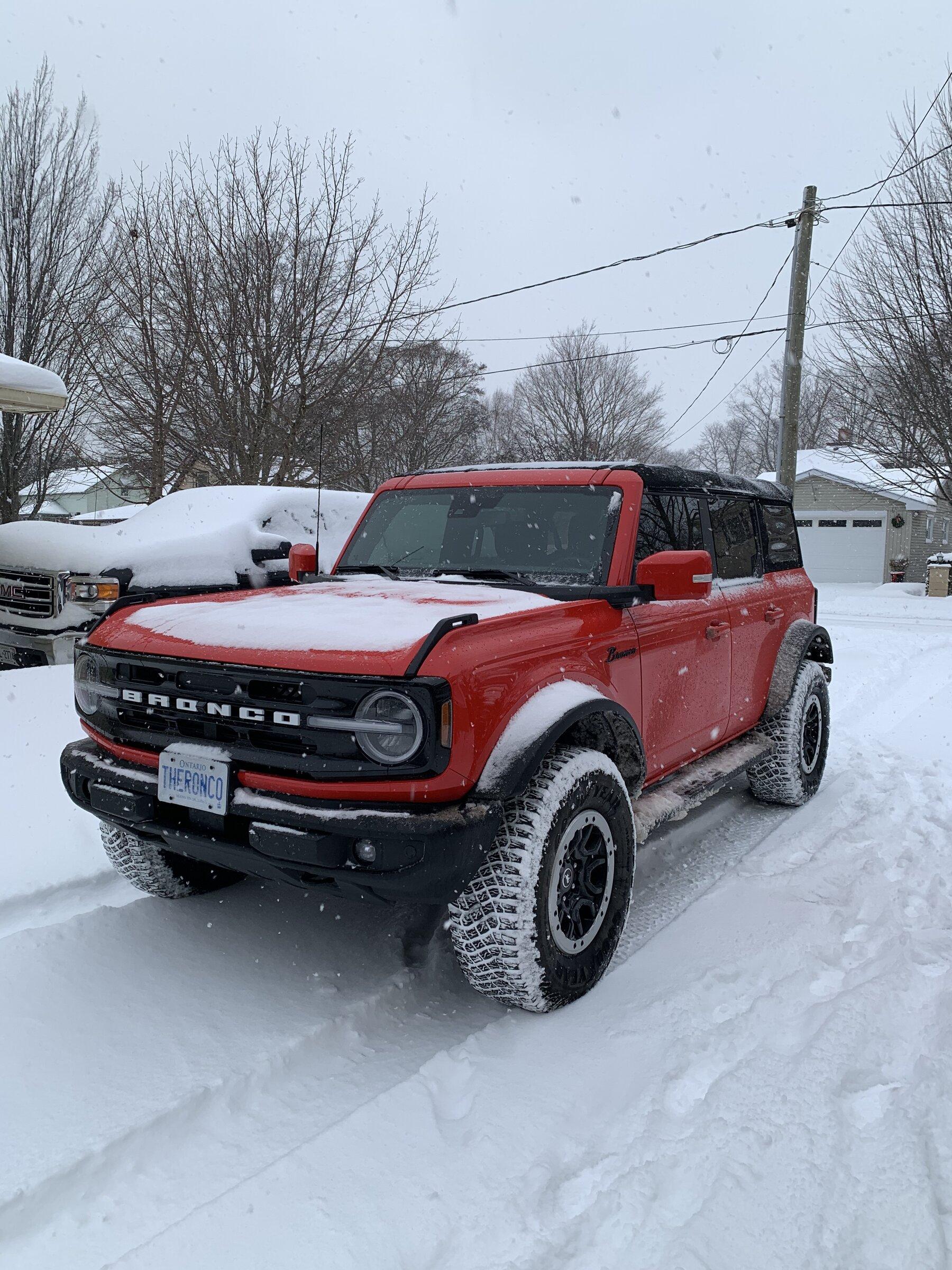 Ford Bronco Snow Pictures Please 1D3E09E7-3B45-4F7E-8D61-05AC2BDF29DA